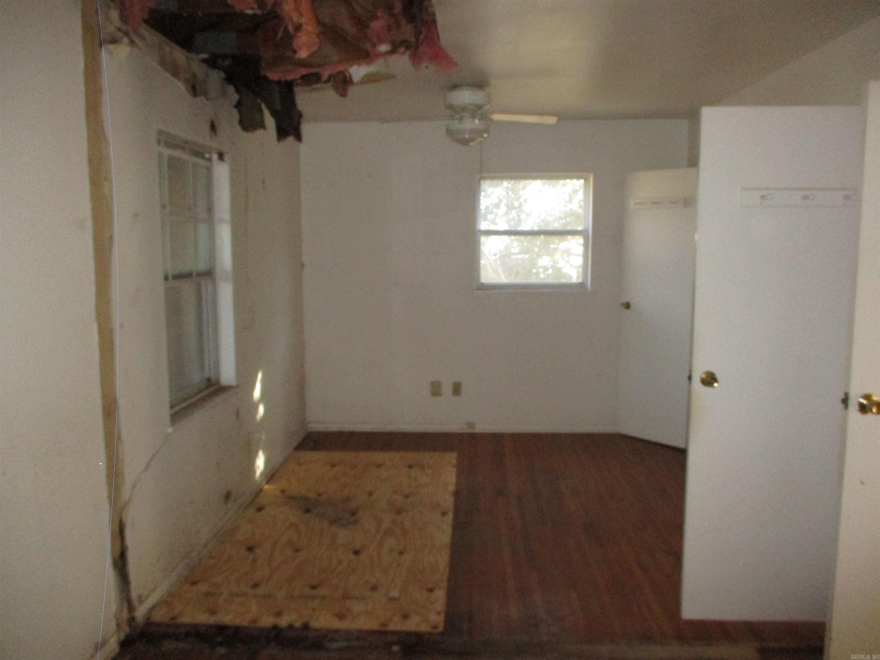 57 White Oak Lane Property Photo 18