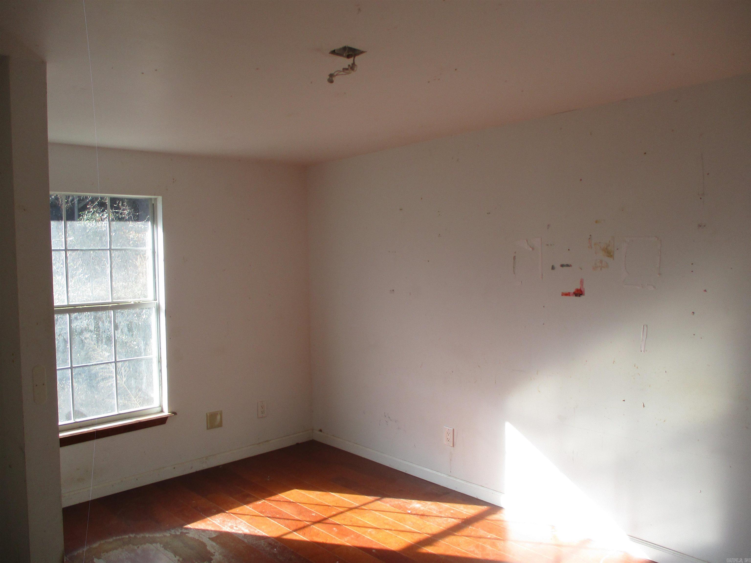 57 White Oak Lane Property Photo 25