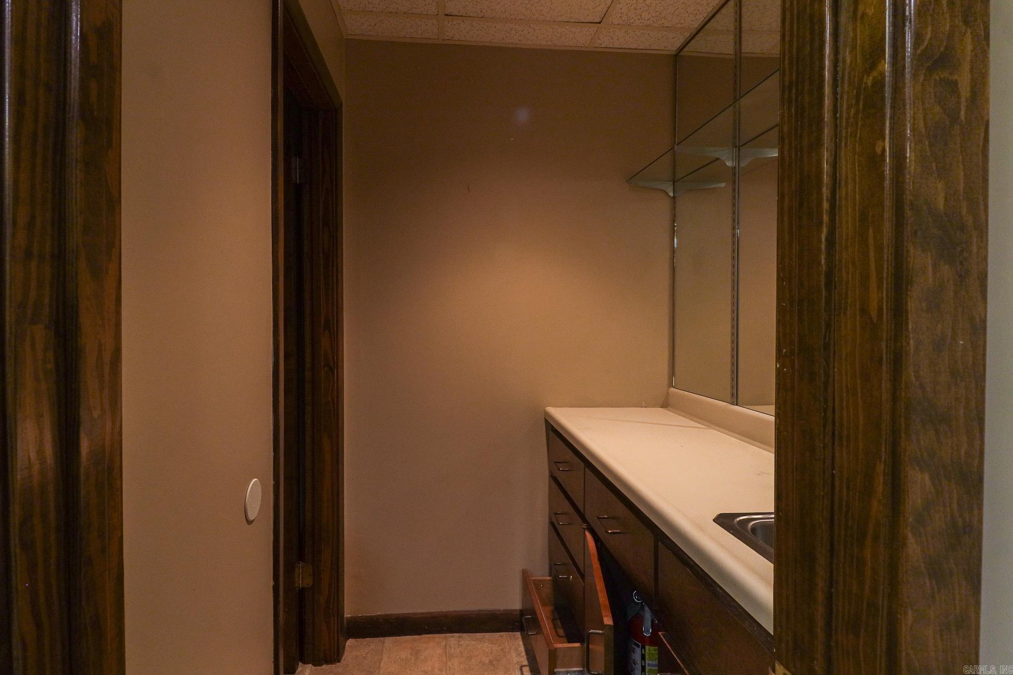 910 S Main Street Property Photo 34