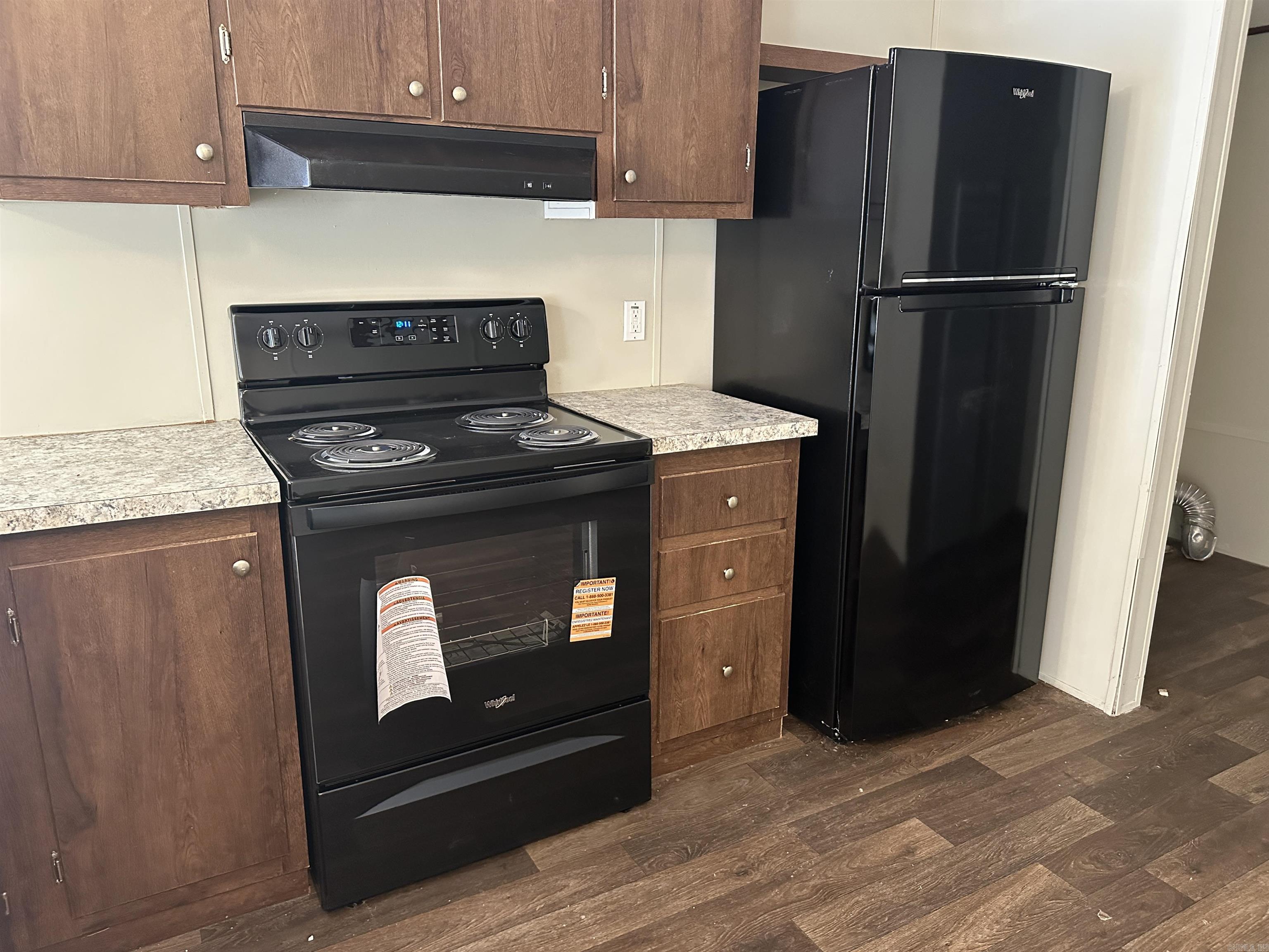 210 E Vine Street Property Photo 8