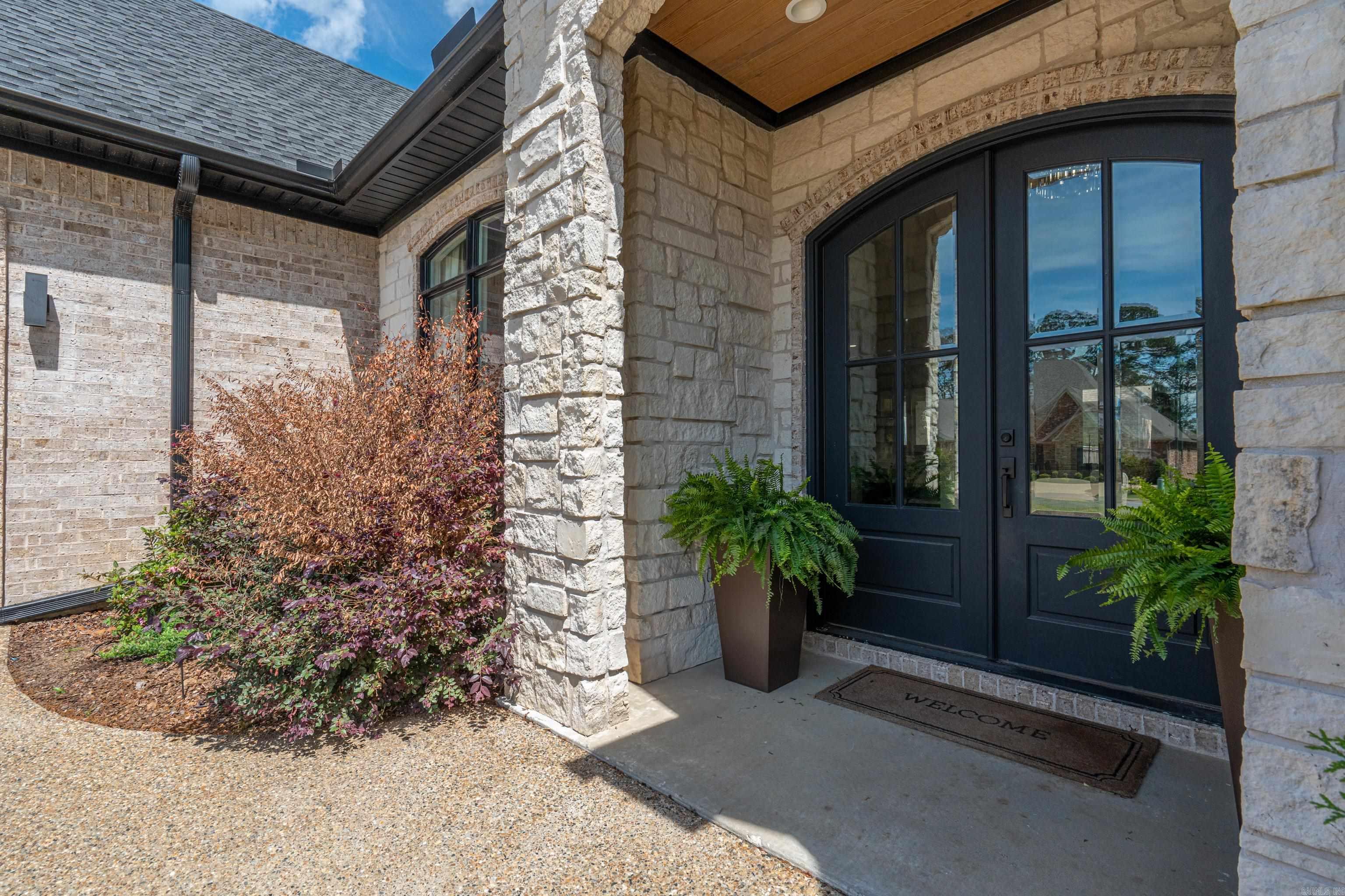 199 Arlington Park Terrace Property Photo 4