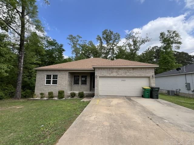 3905 Foster St Property Photo 1