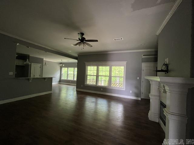 3905 Foster St Property Photo 4