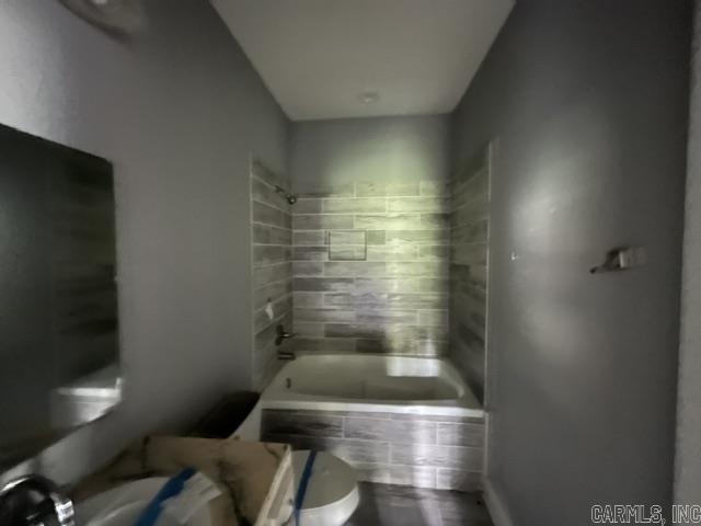 3905 Foster St Property Photo 8