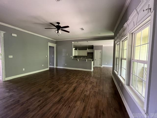 3905 Foster St Property Photo 9