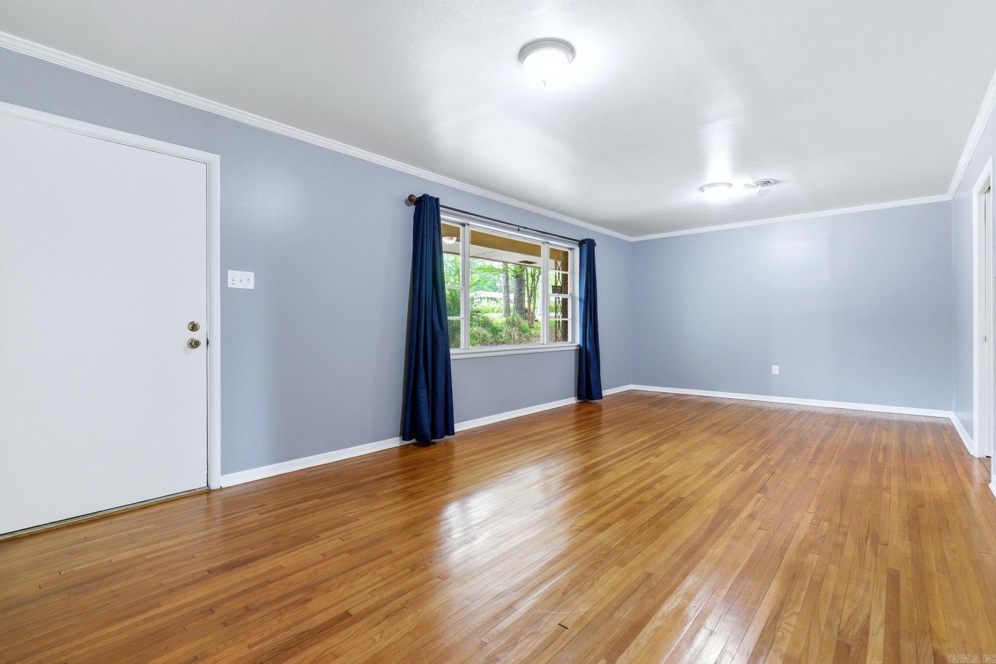 7311 W Markham Street Property Photo 19