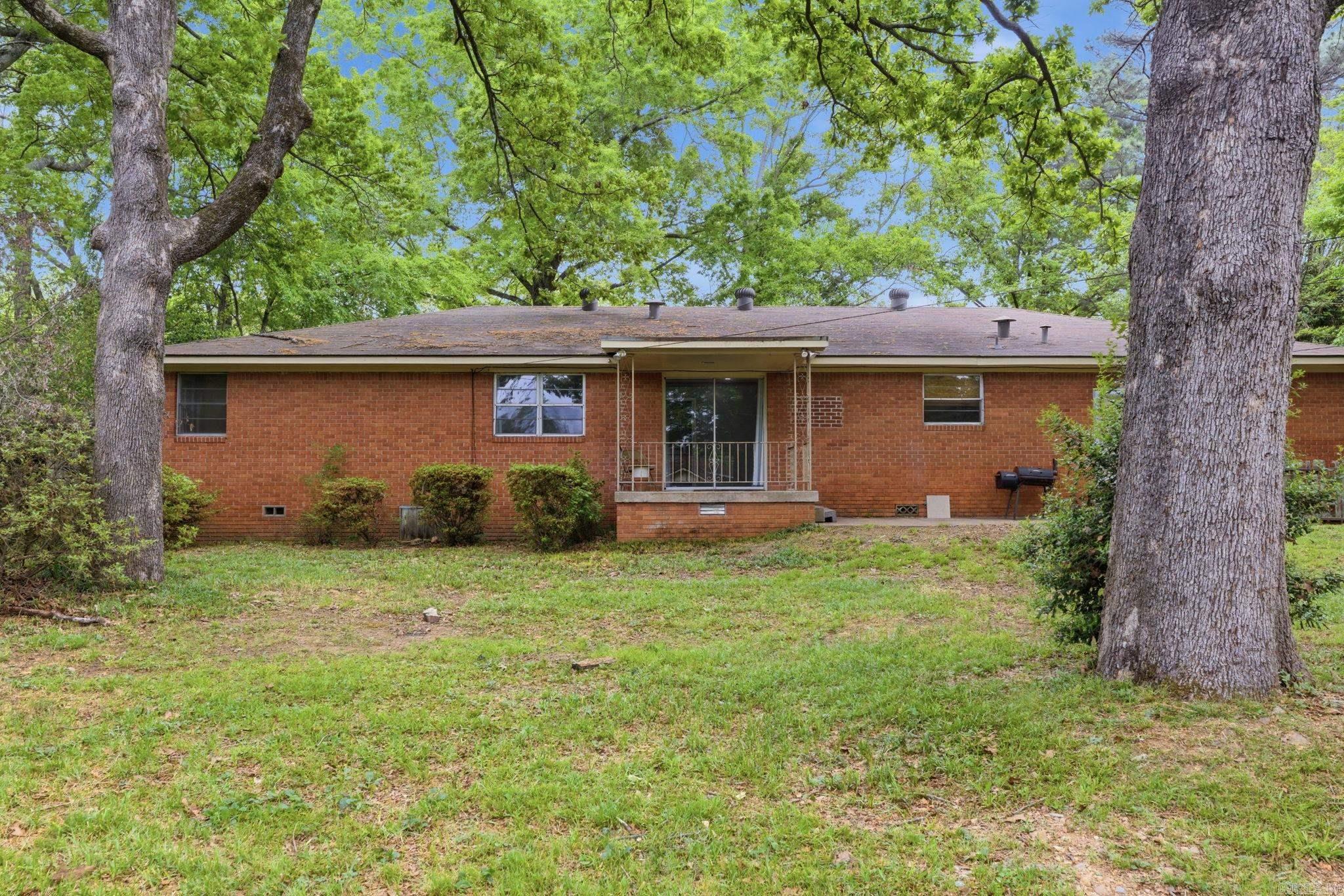 7311 W Markham Street Property Photo 37