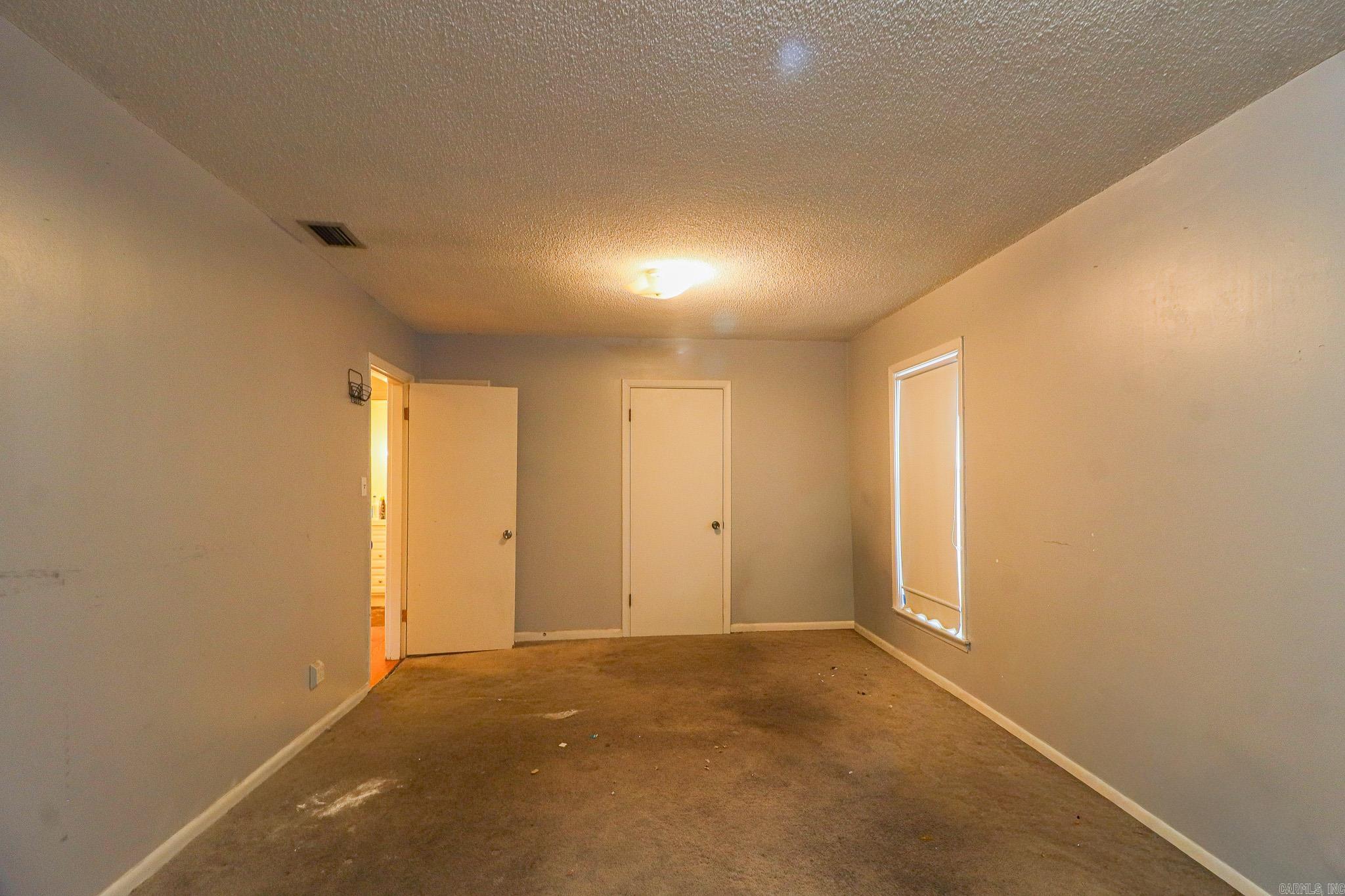 623 W Oak Avenue Property Photo 19