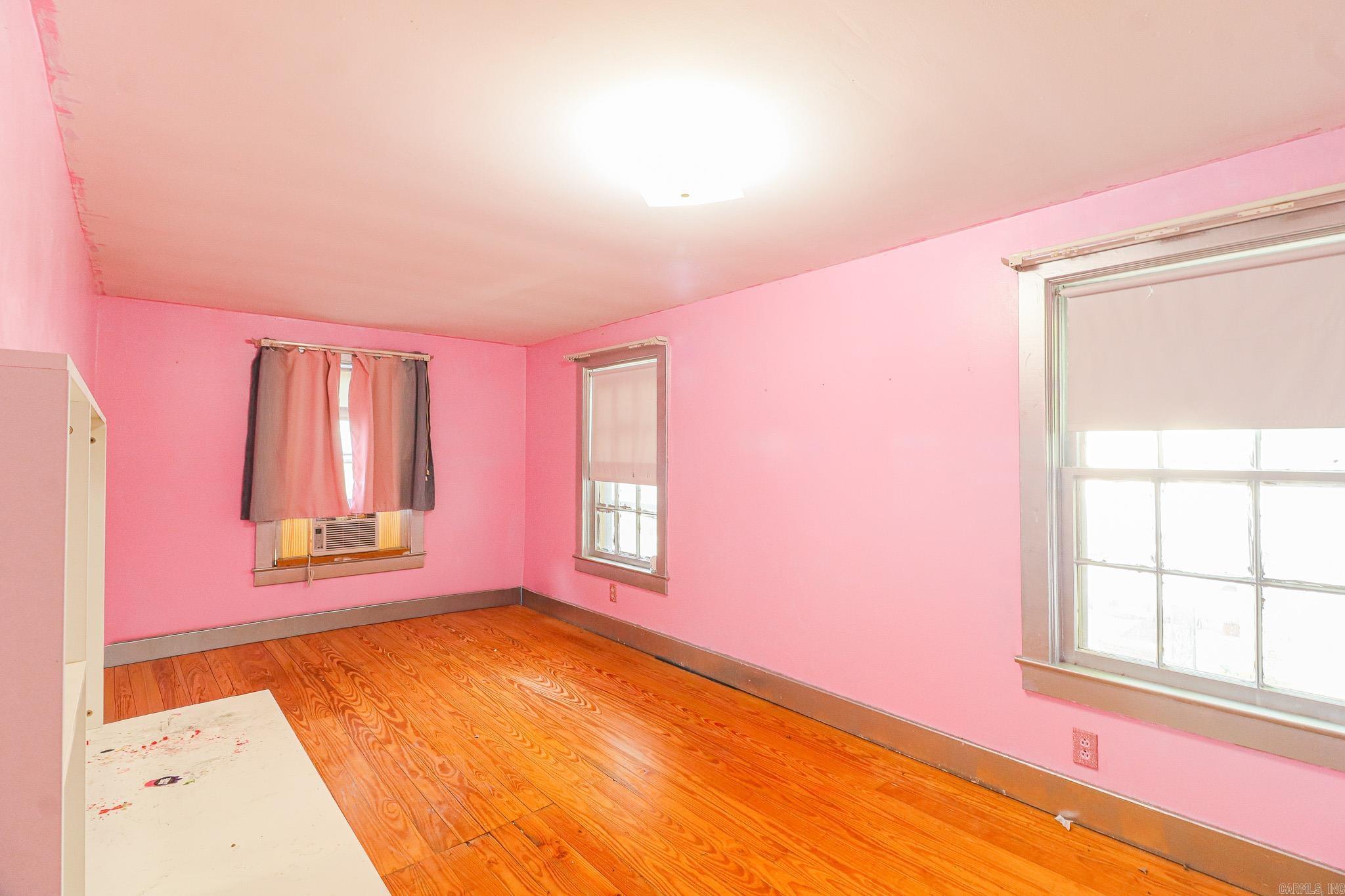 623 W Oak Avenue Property Photo 26