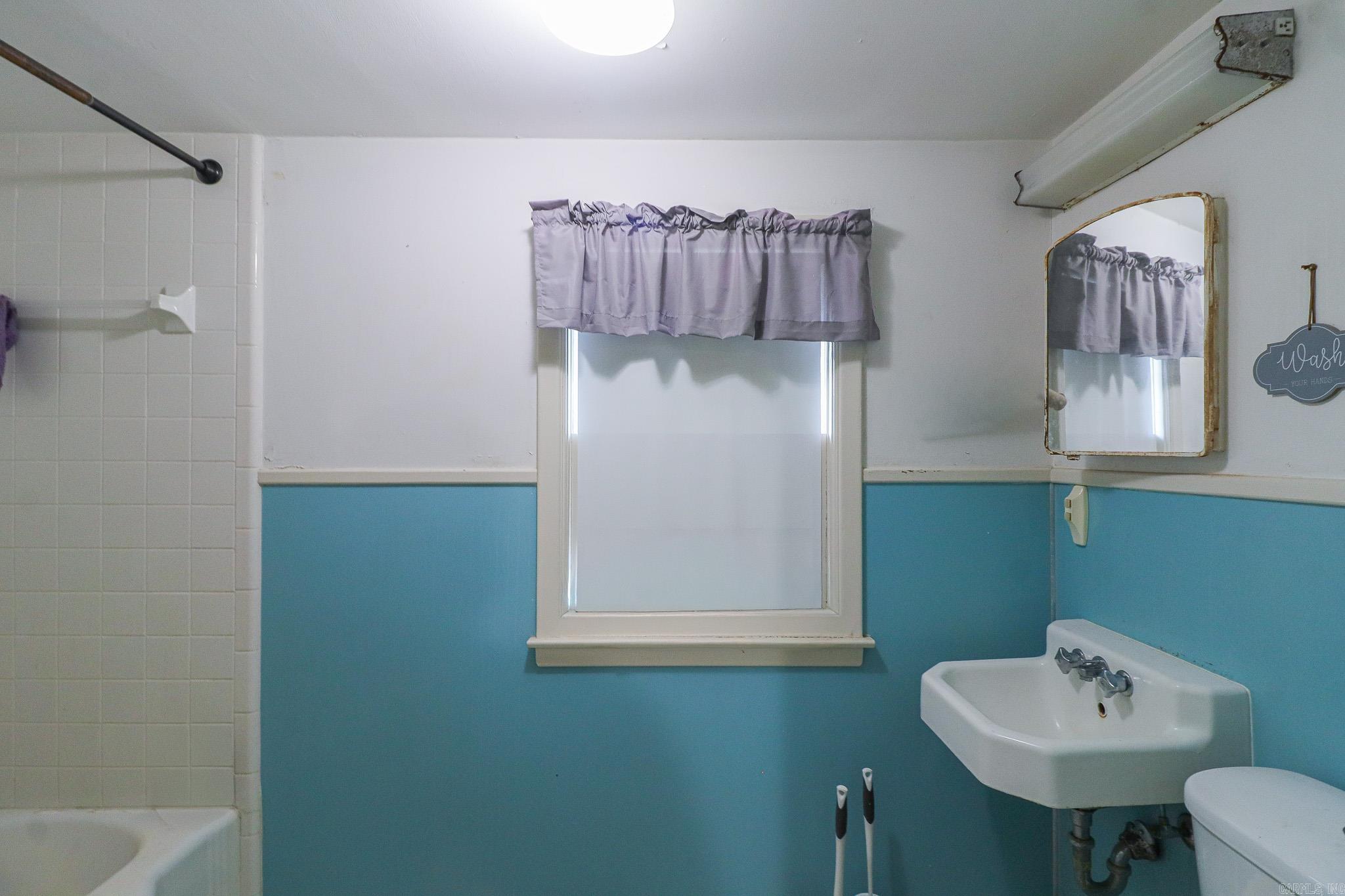 623 W Oak Avenue Property Photo 29