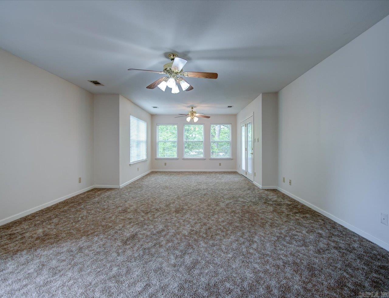 208 Southridge C-3 Property Photo 3