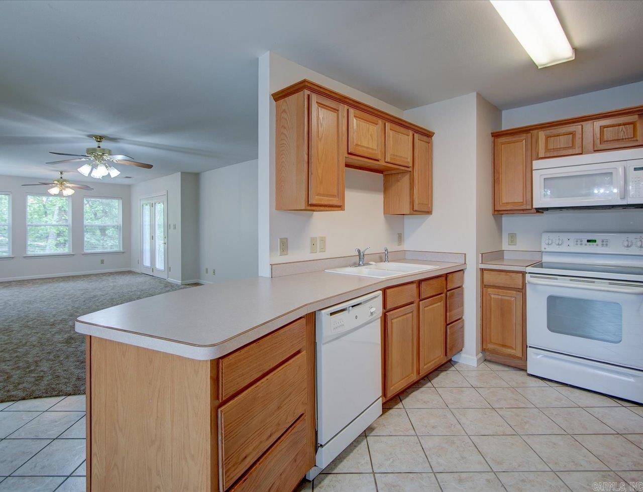 208 Southridge C-3 Property Photo 12