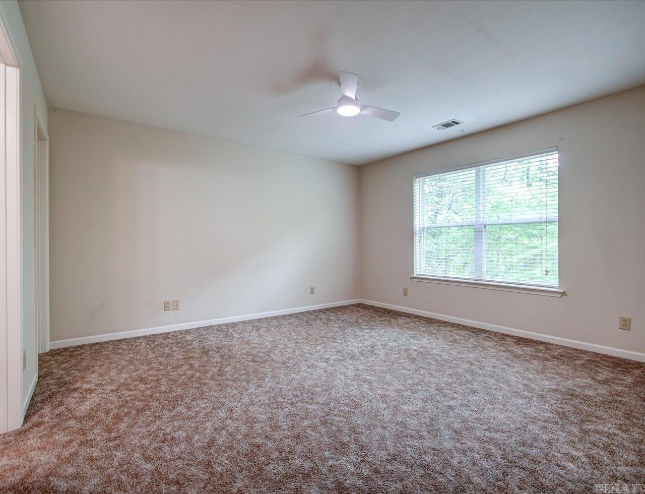 208 Southridge C-3 Property Photo 15