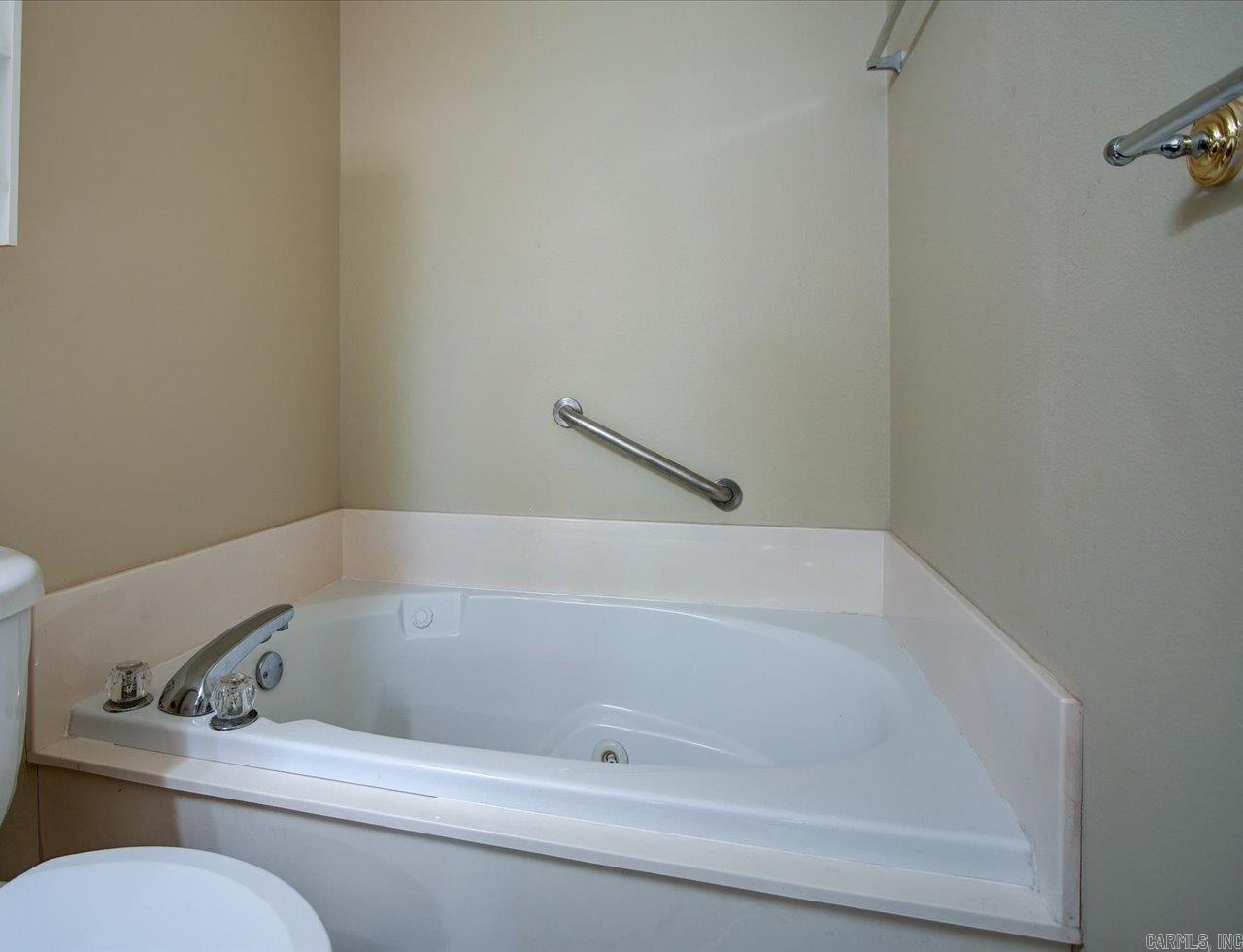 208 Southridge C-3 Property Photo 18