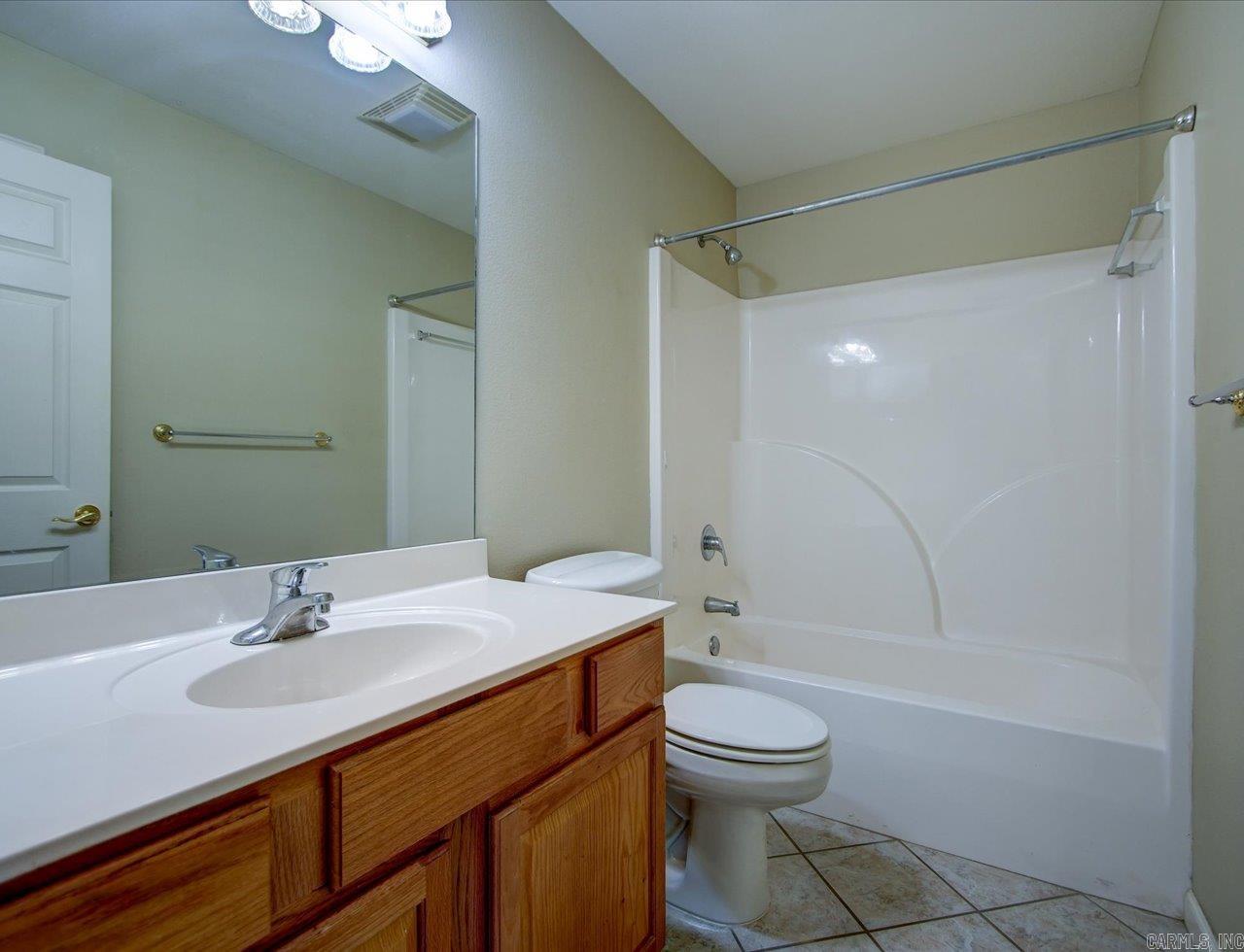 208 Southridge C-3 Property Photo 22
