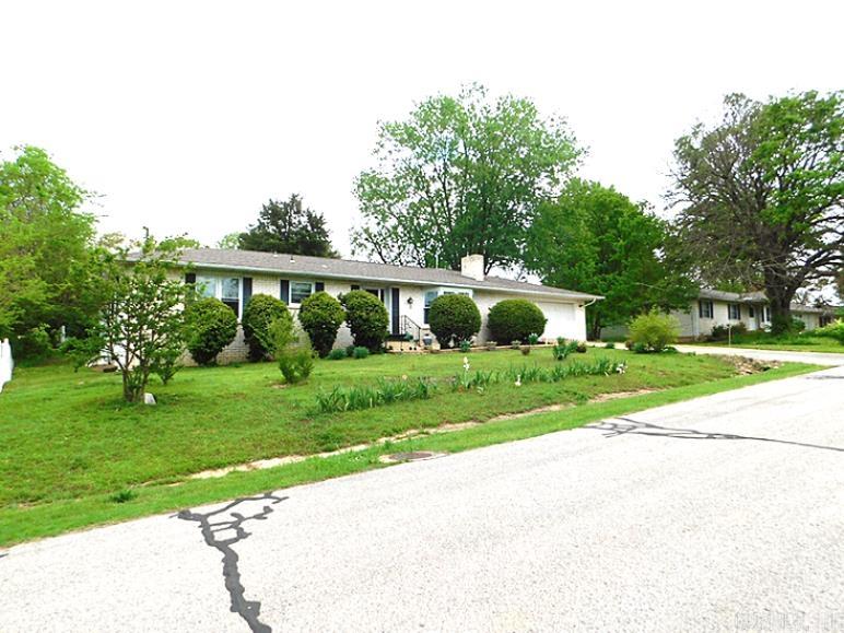 909 Dixie Street Property Photo 2