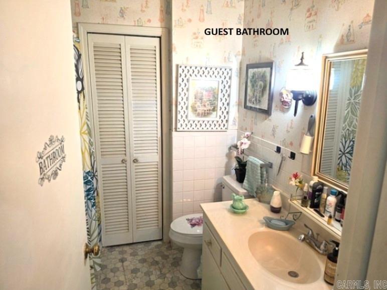 909 Dixie Street Property Photo 11