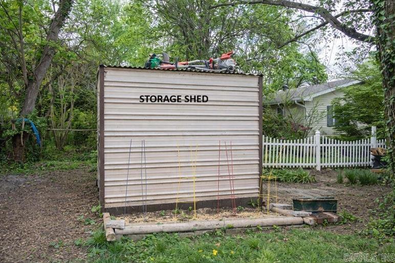 909 Dixie Street Property Photo 24