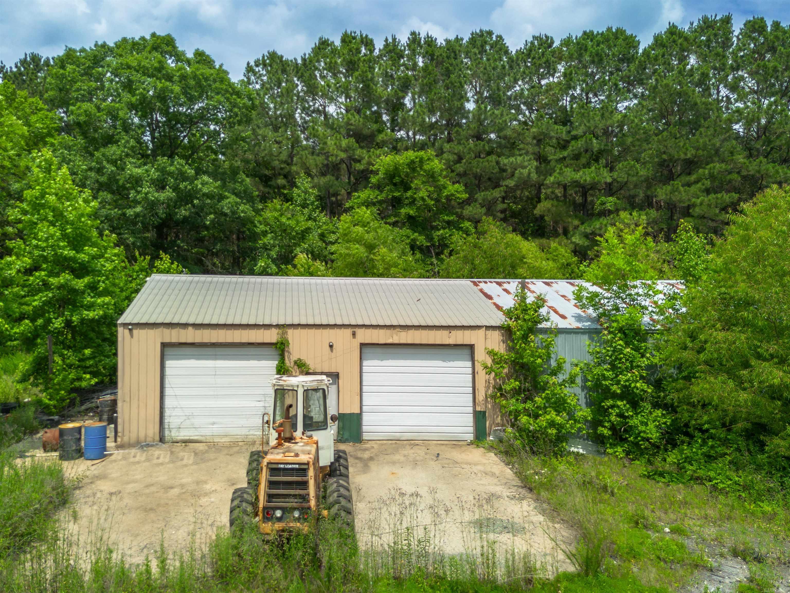 6184 & 6188 Highway 367 Property Photo 12