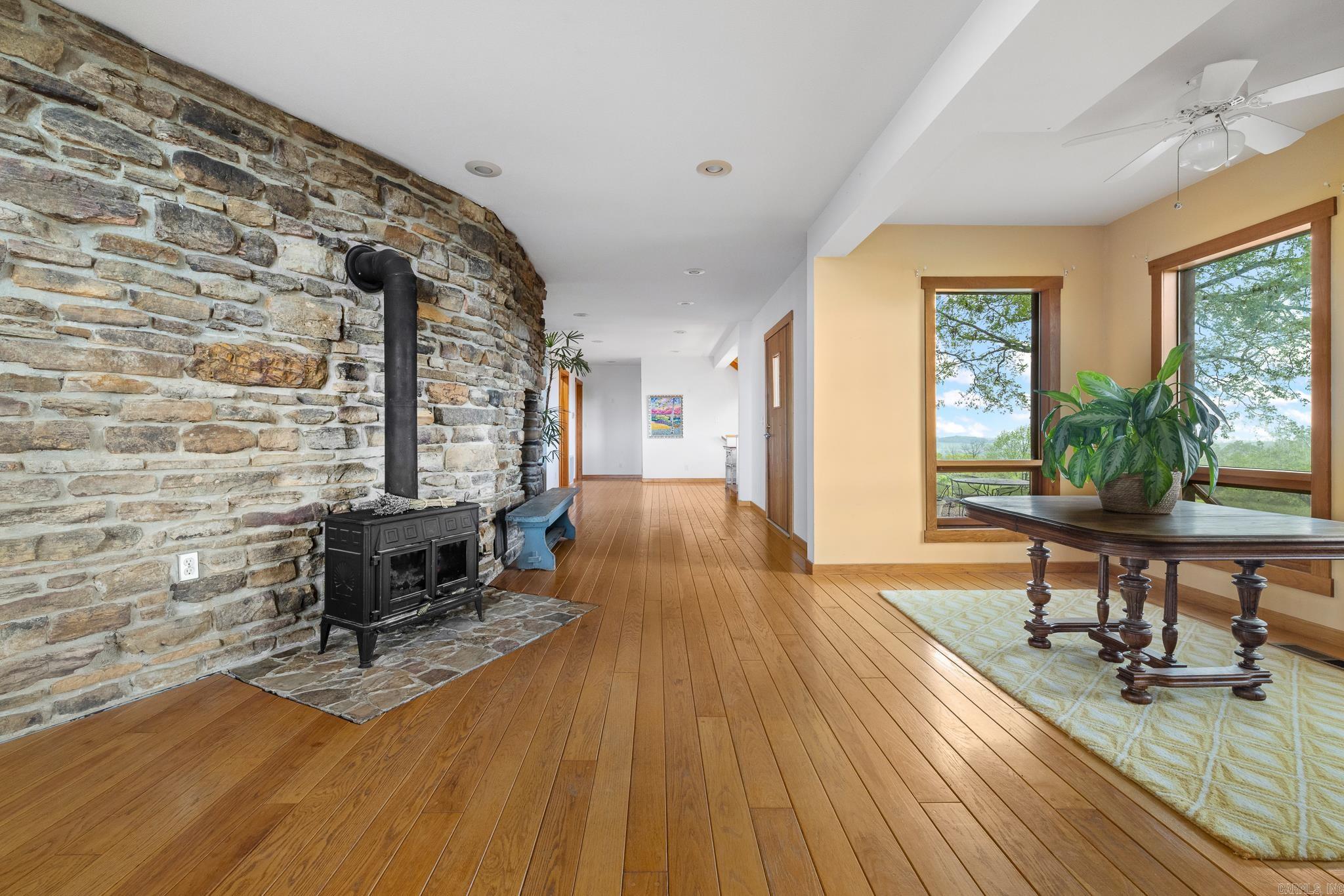 26015368 Property Photo 13