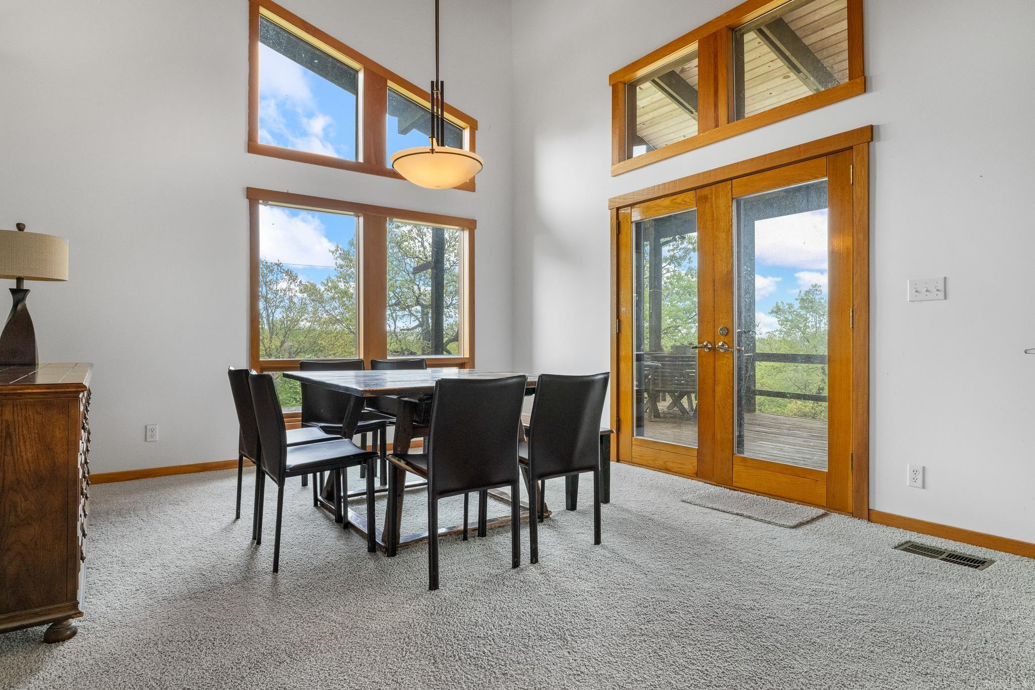 26015368 Property Photo 15