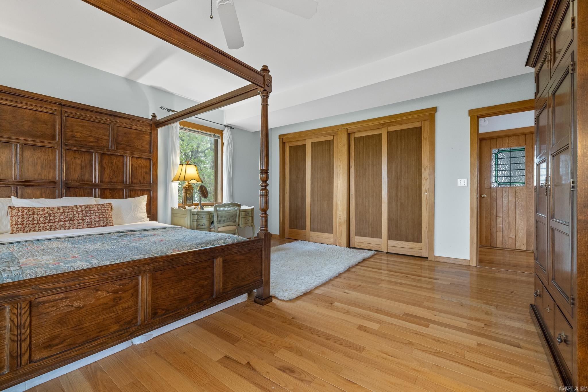 26015368 Property Photo 18