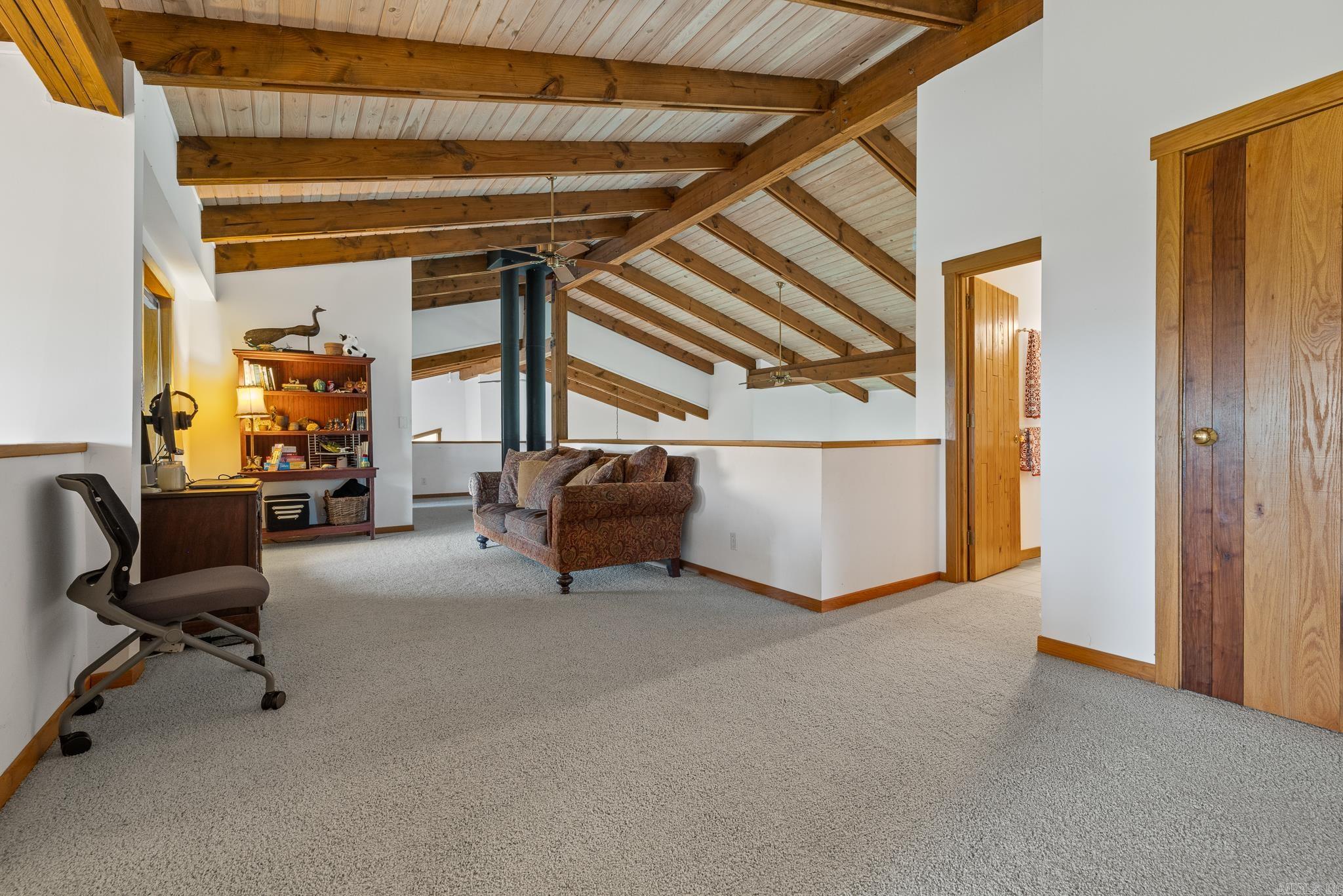 26015368 Property Photo 22
