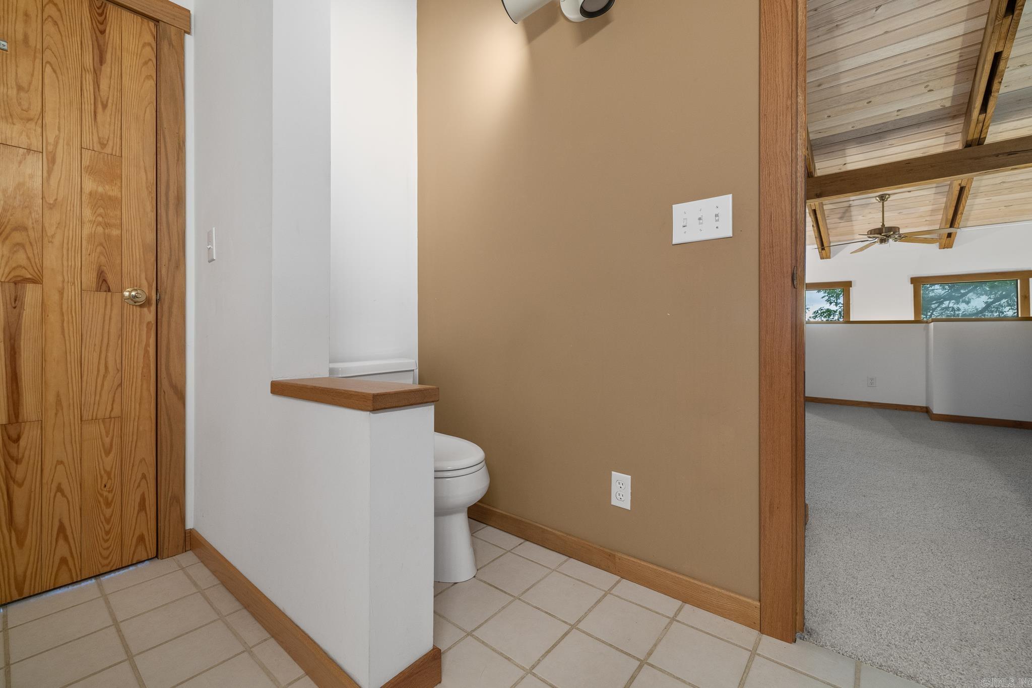 26015368 Property Photo 24