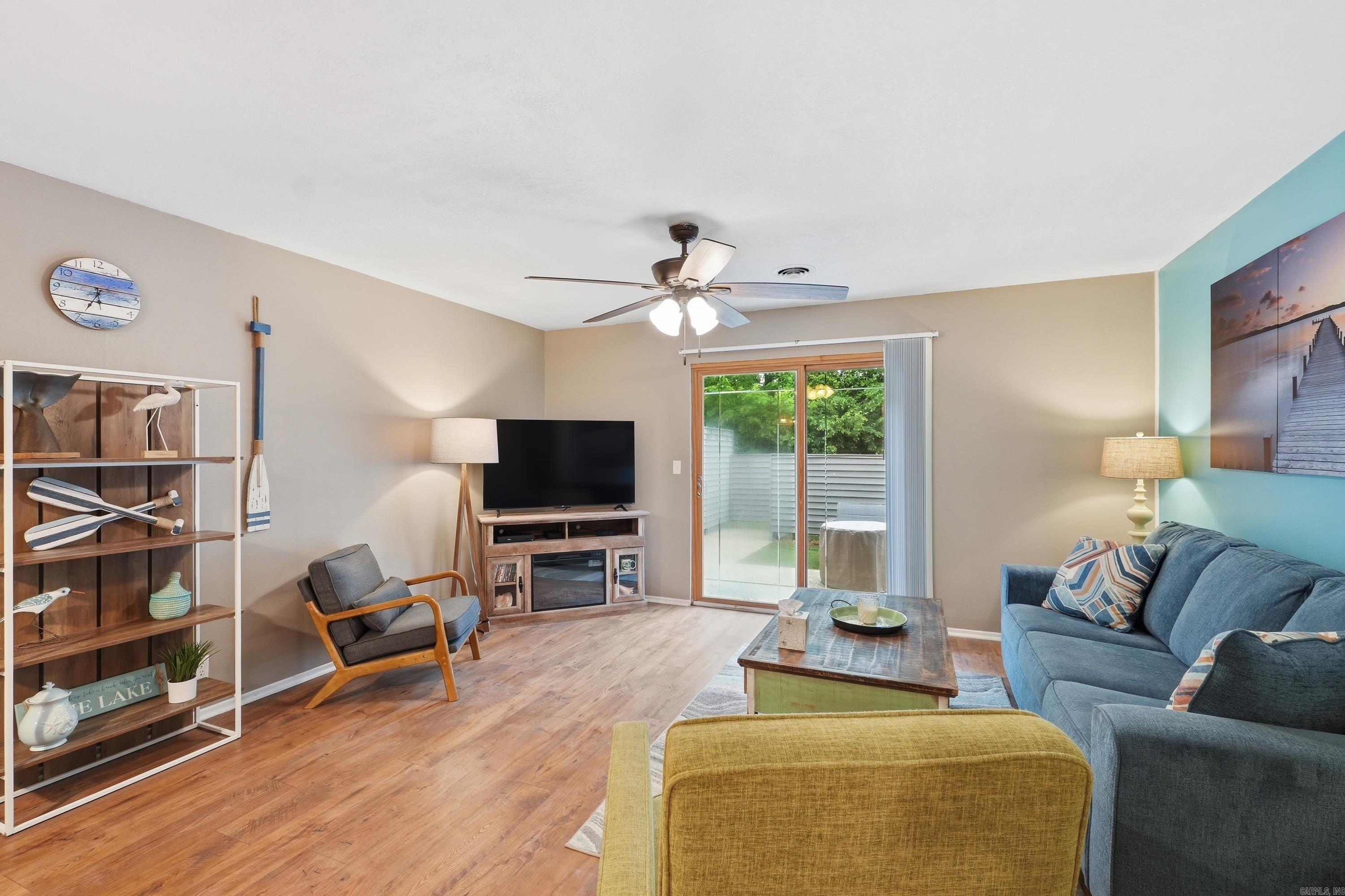 135 Hillview Dr #20 20 Property Photo 6