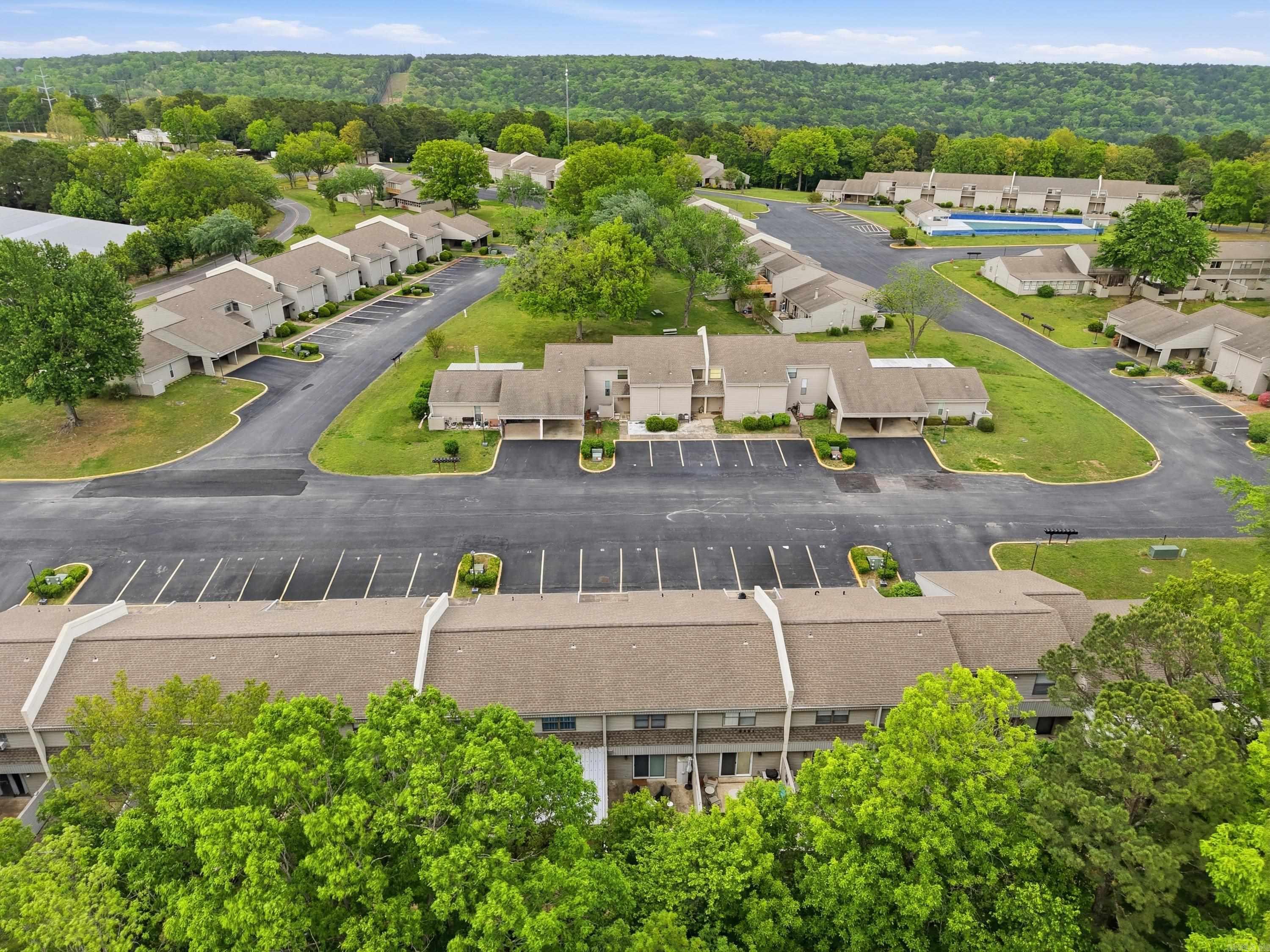 135 Hillview Dr #20 20 Property Photo 38
