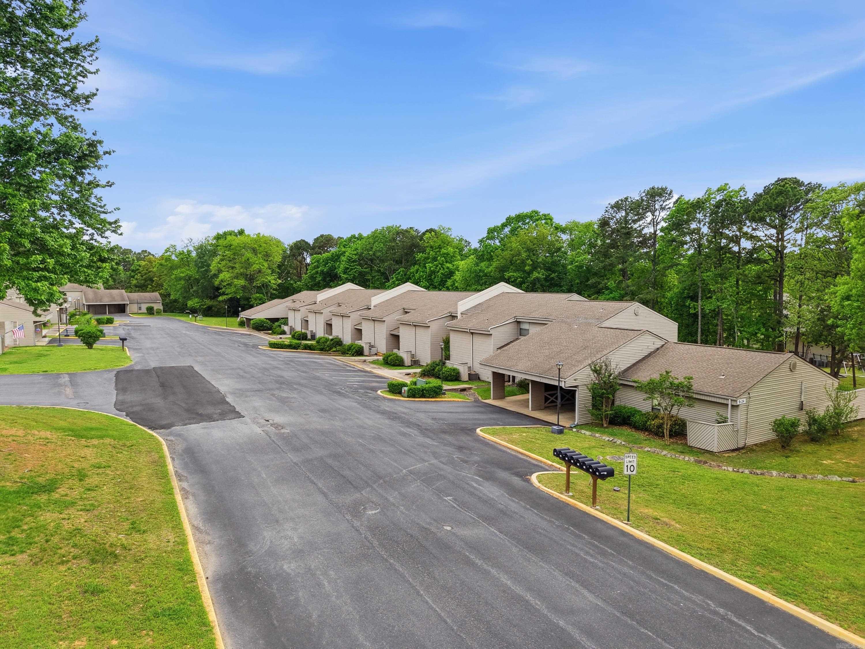 135 Hillview Dr #20 20 Property Photo 40