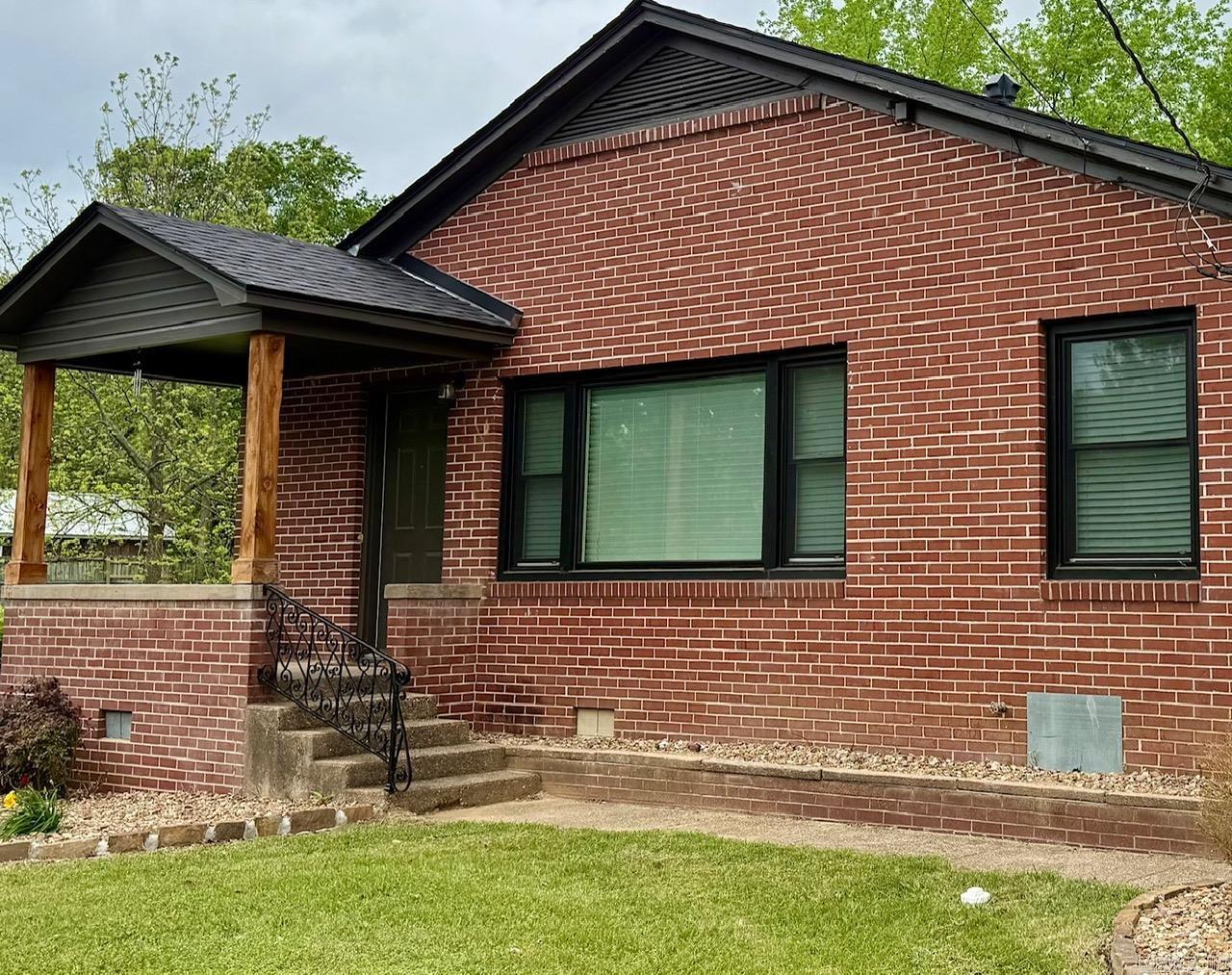 1809 Church Ave Property Photo 6