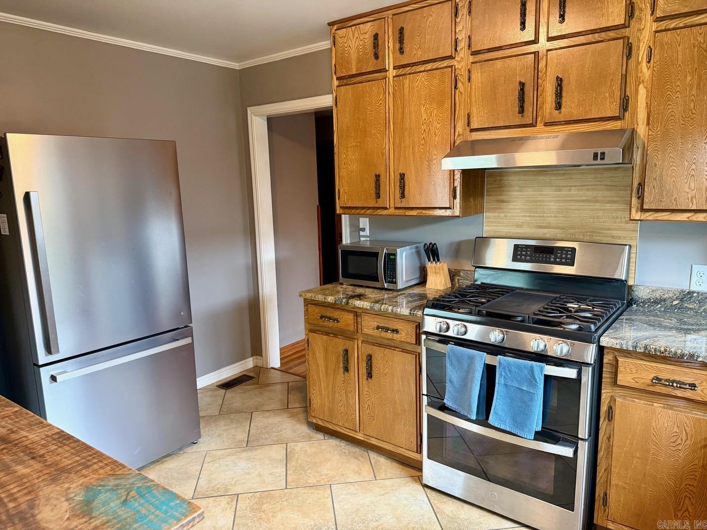 1809 Church Ave Property Photo 12