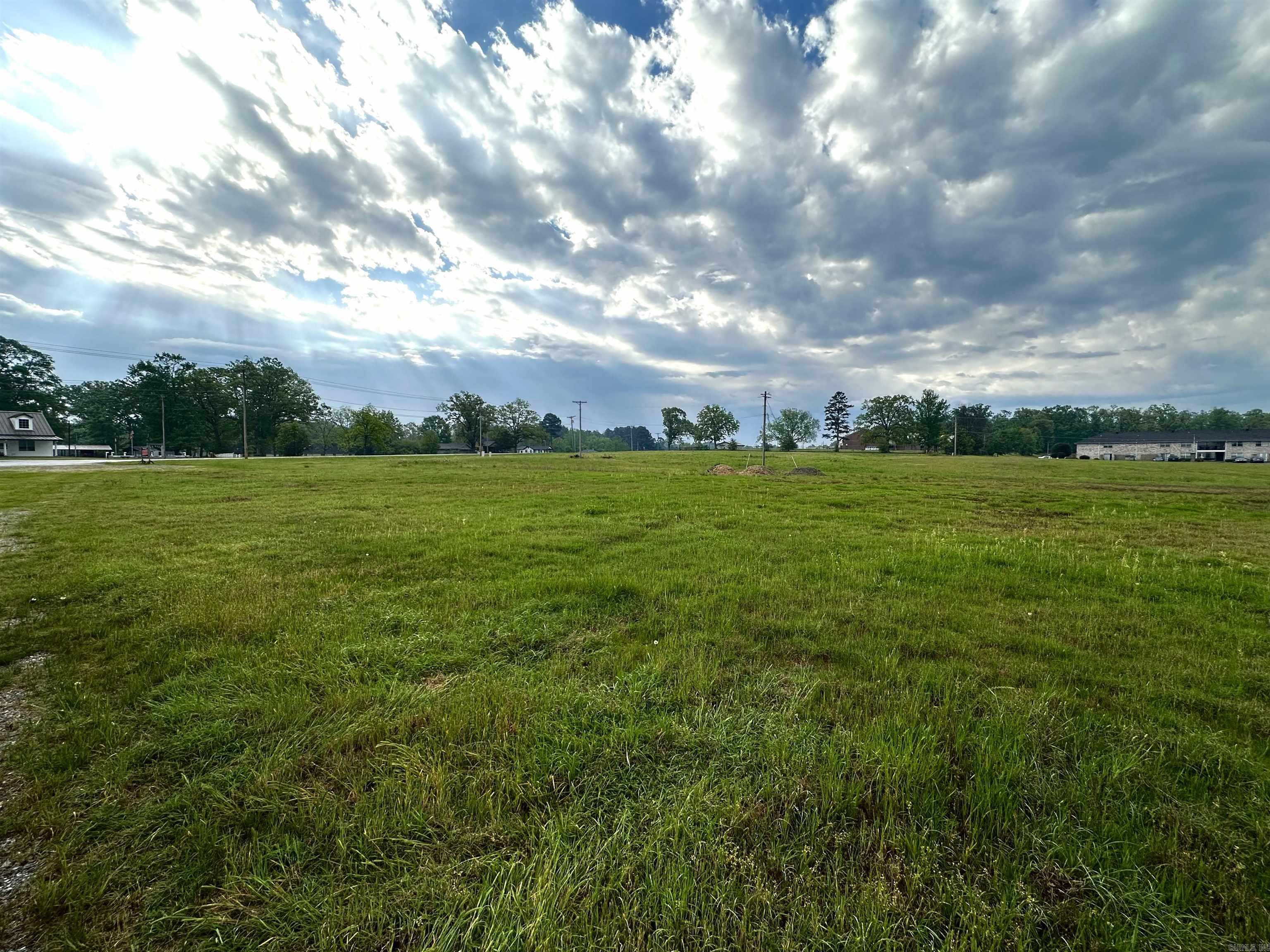 8904 Dollarway Road Property Photo 4