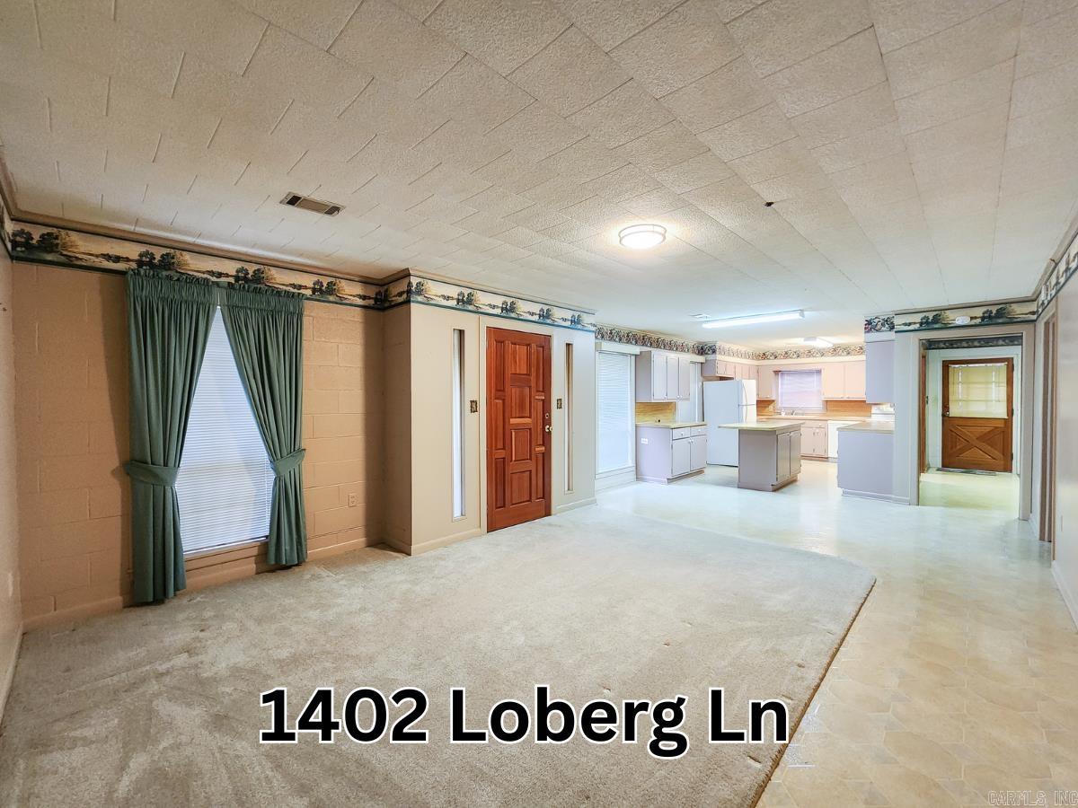 1402 Loberg Lane Property Photo 3