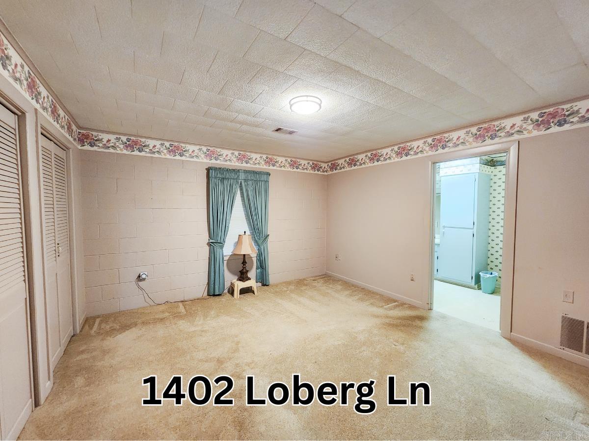 1402 Loberg Lane Property Photo 8