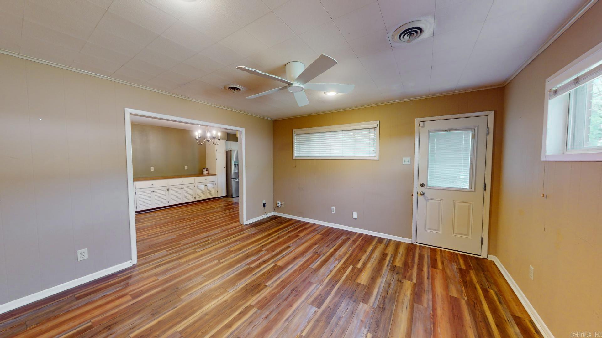 10012 Ronald Drive Property Photo 14