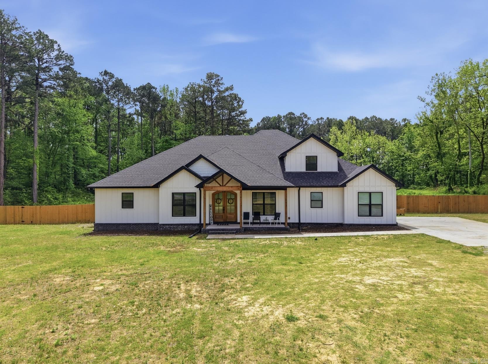 27625 Oak Road Property Photo 1