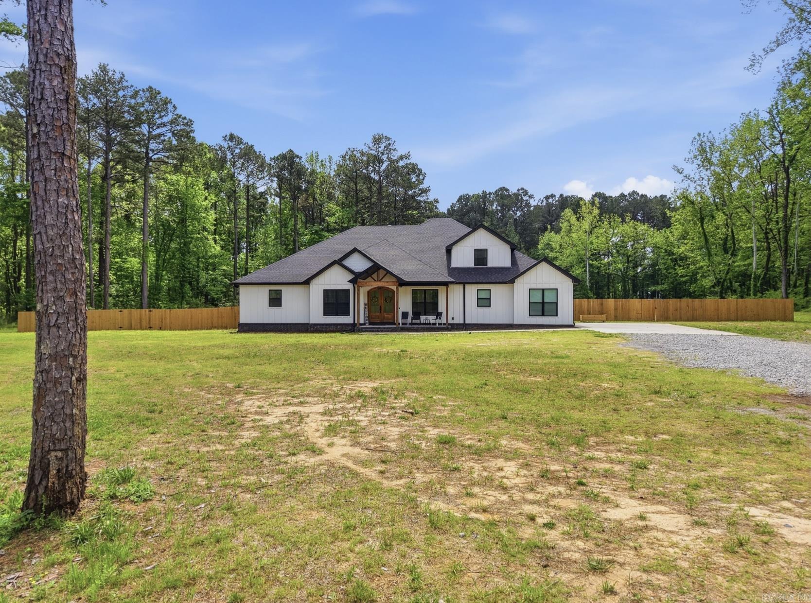 27625 Oak Road Property Photo 2