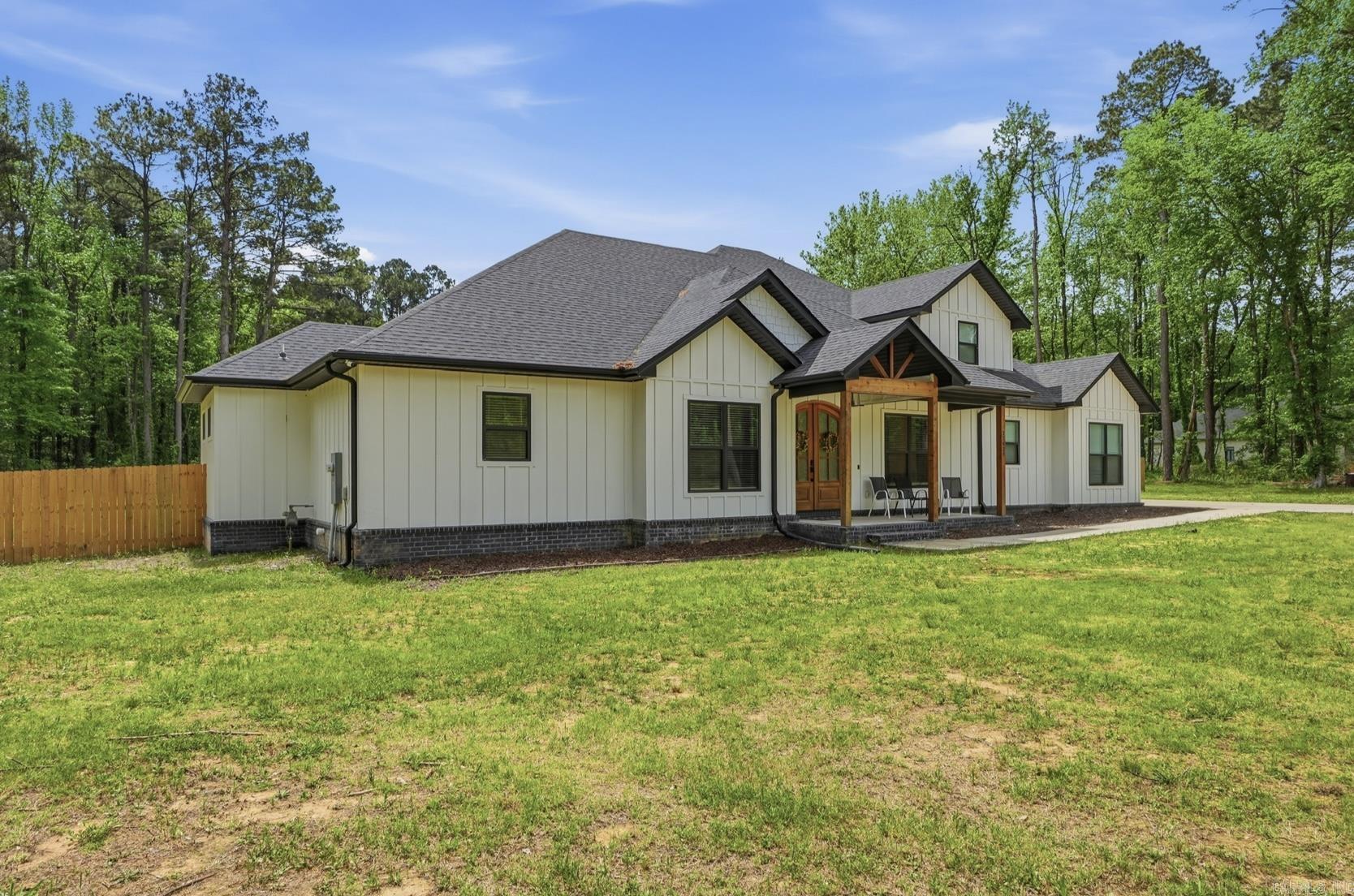 27625 Oak Road Property Photo 5