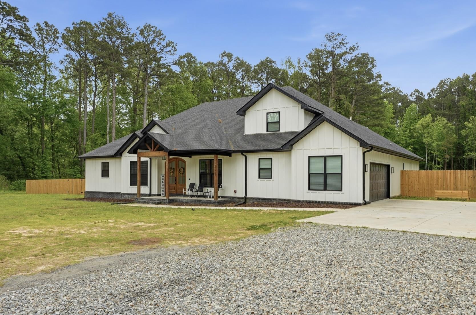 27625 Oak Road Property Photo 6
