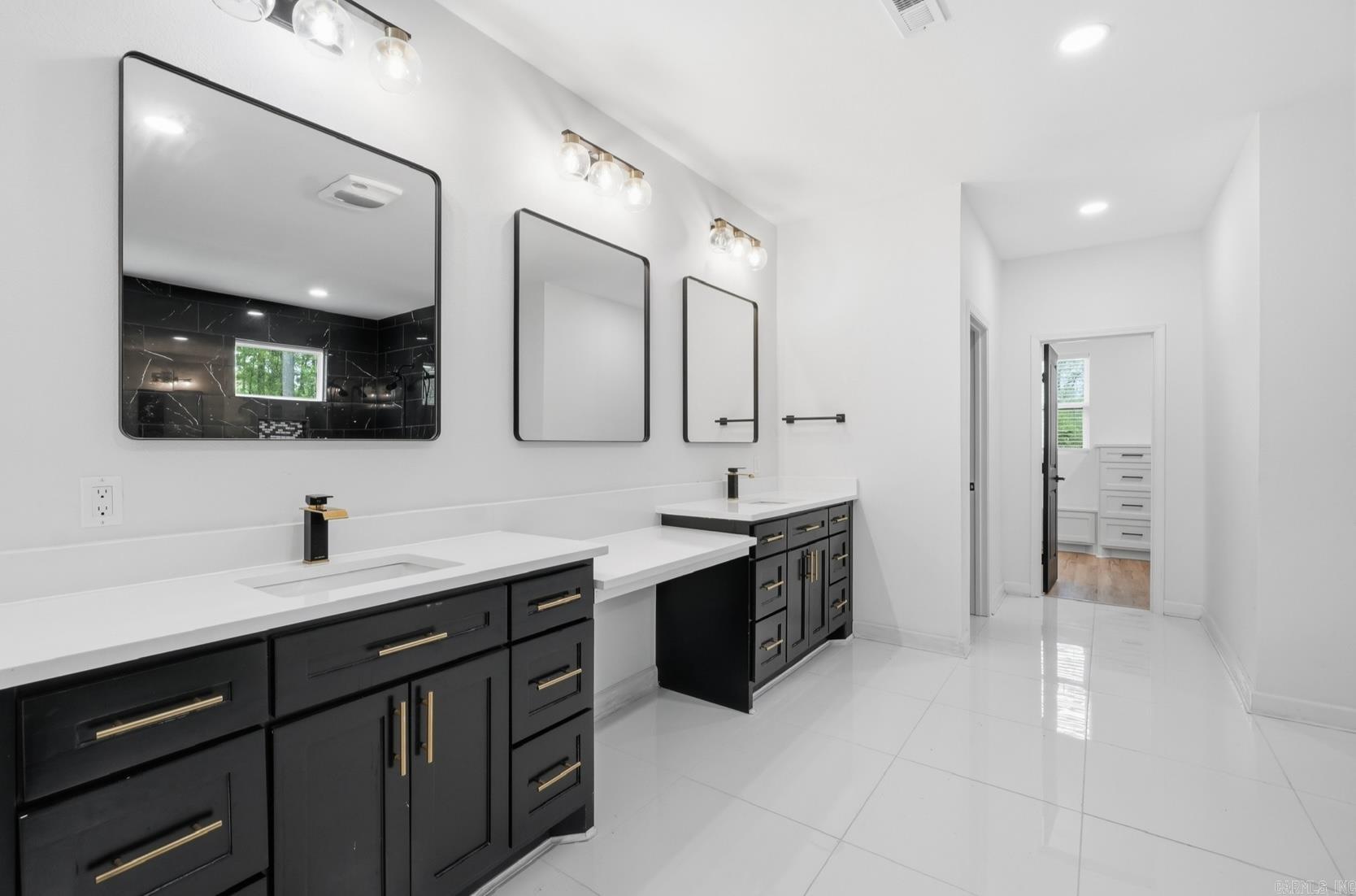 27625 Oak Road Property Photo 12