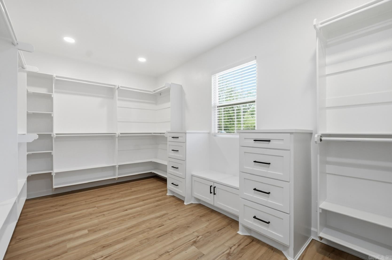 27625 Oak Road Property Photo 15