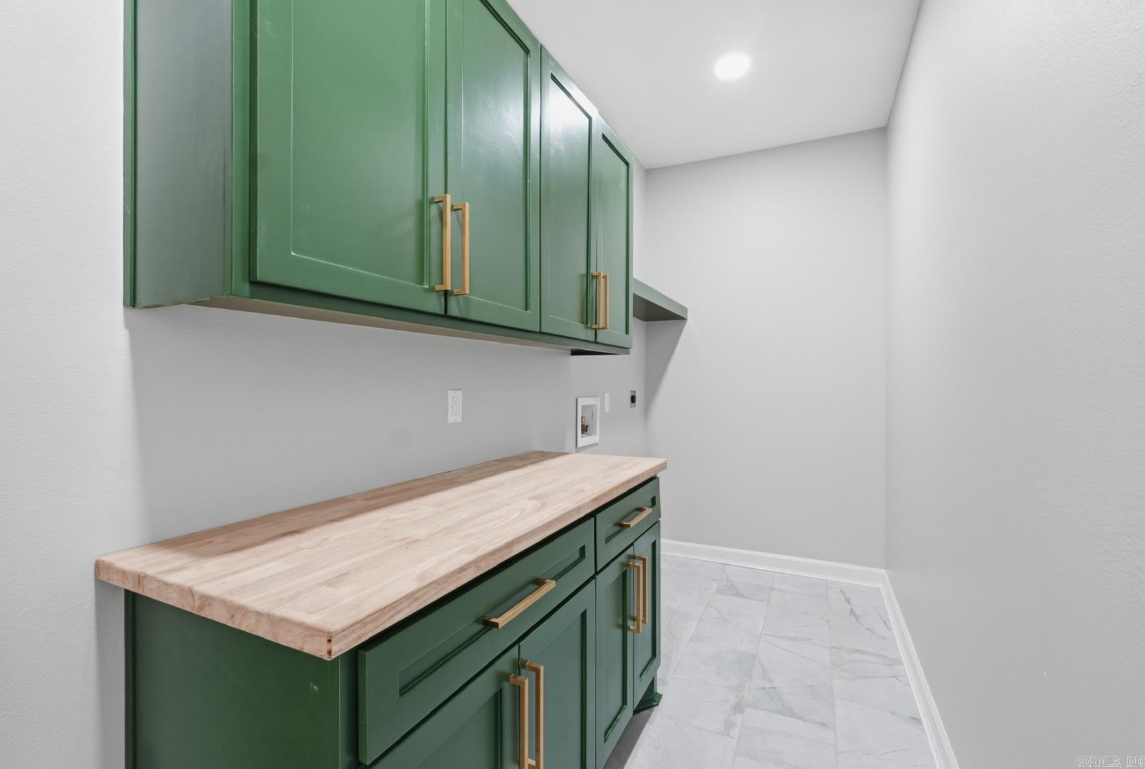 27625 Oak Road Property Photo 28