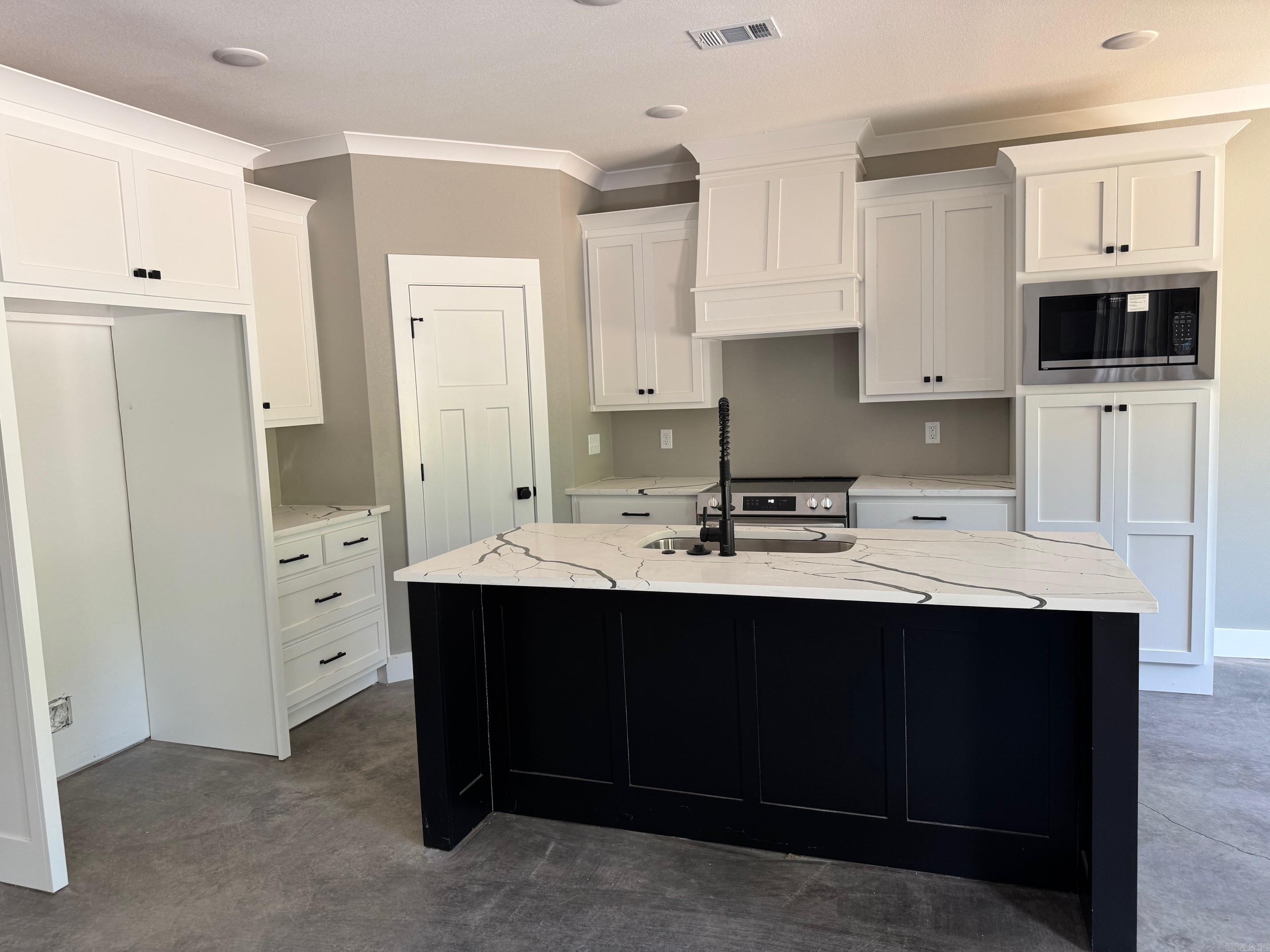 5 Ridge View Street Property Photo 8
