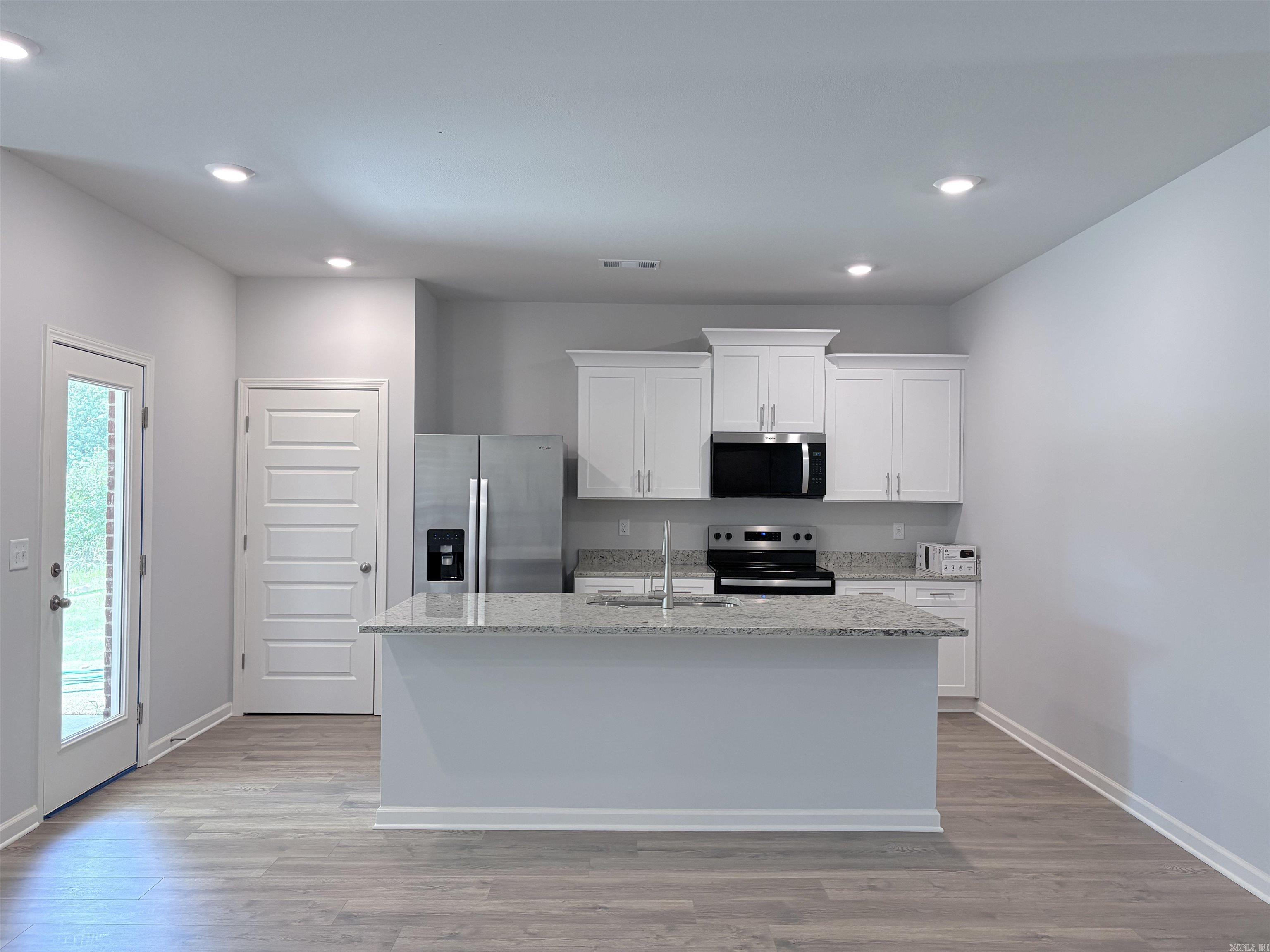 4917 Edgemont Drive Property Photo 4