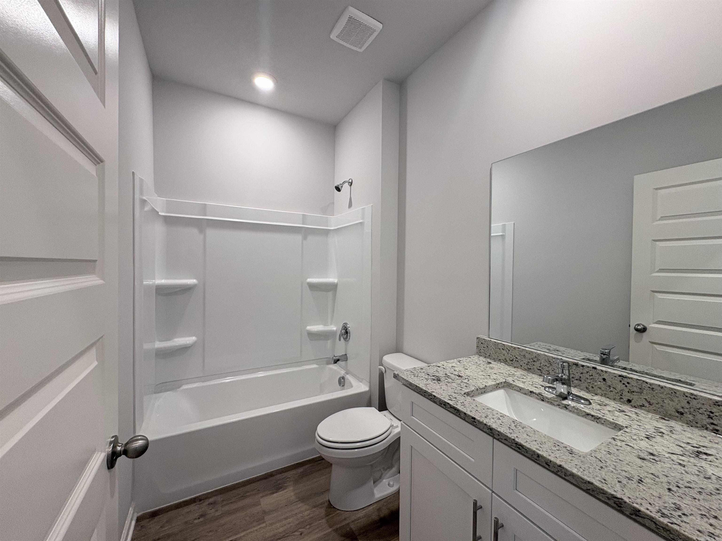 4917 Edgemont Drive Property Photo 12