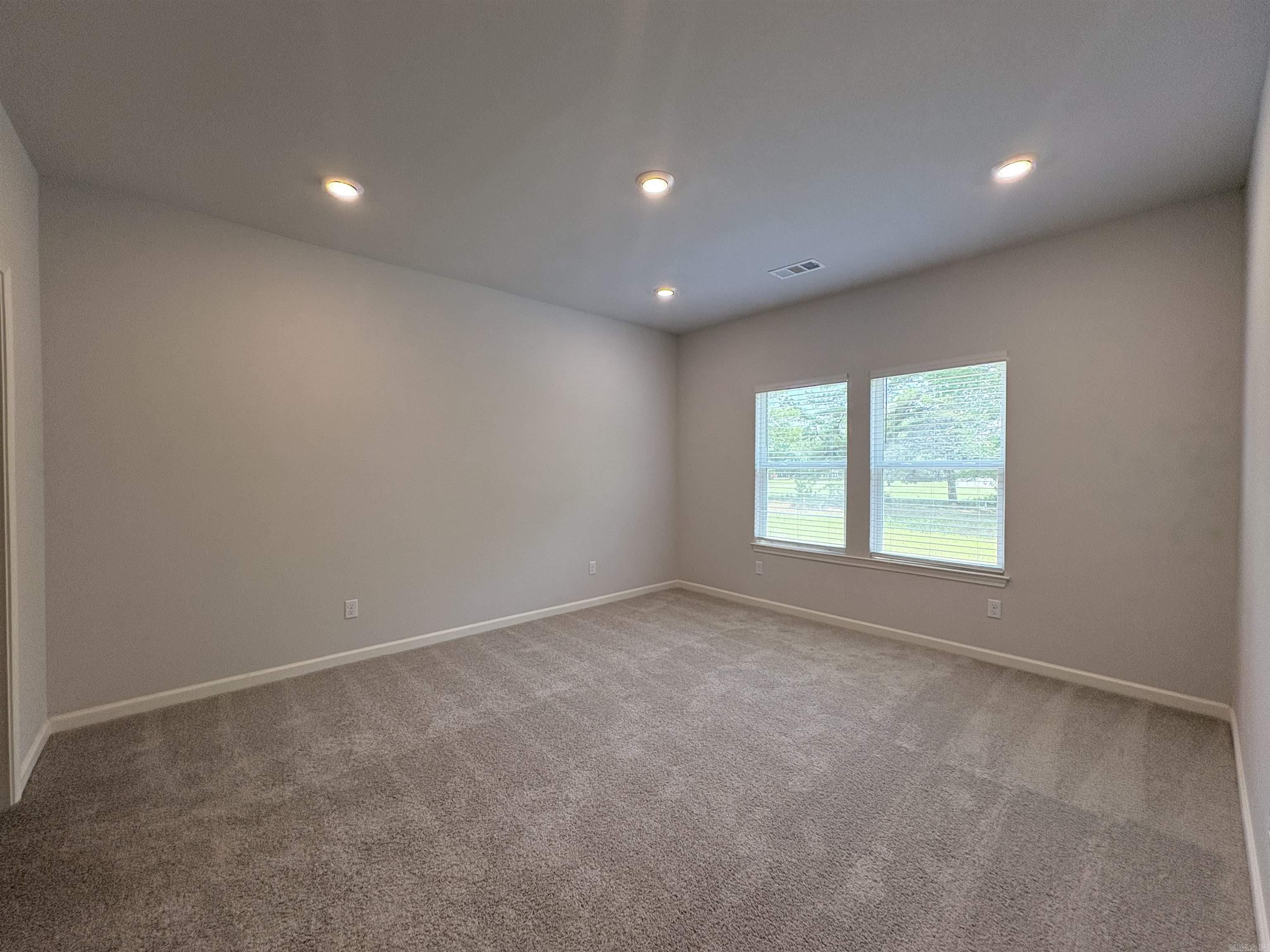 4921 Edgemont Drive Property Photo 6