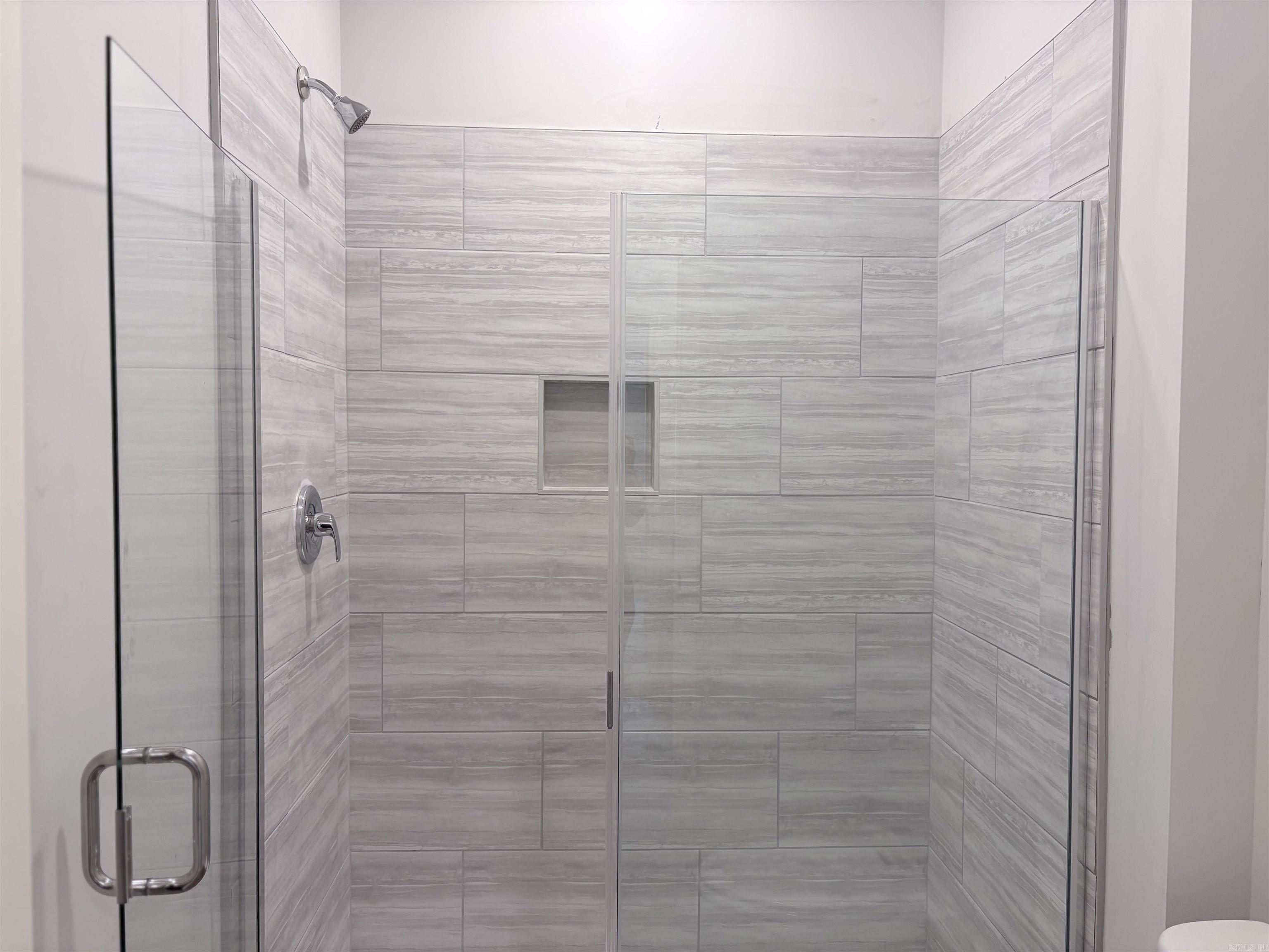 4921 Edgemont Drive Property Photo 8