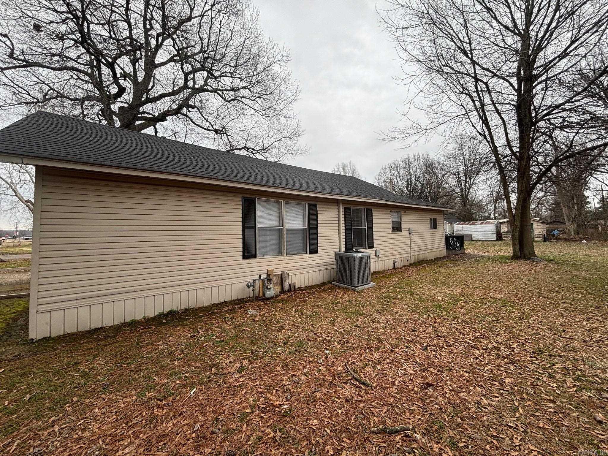 329 Arkansas Ave Property Photo 23
